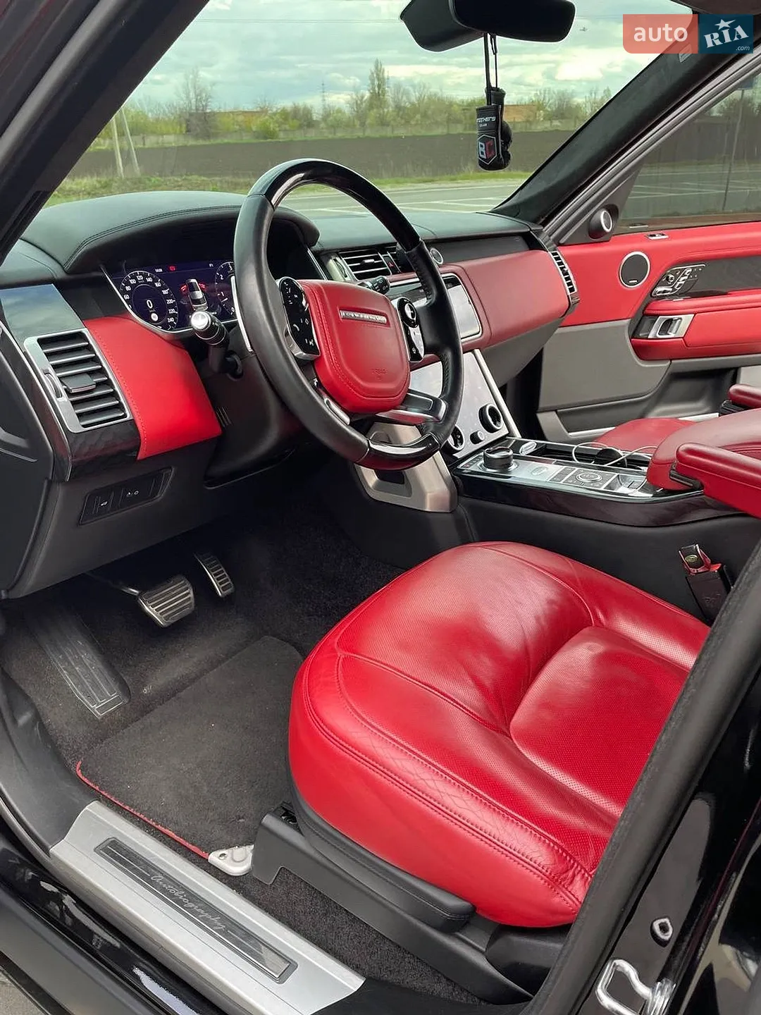 2019 Land Rover Range Rover - мініатюра 24