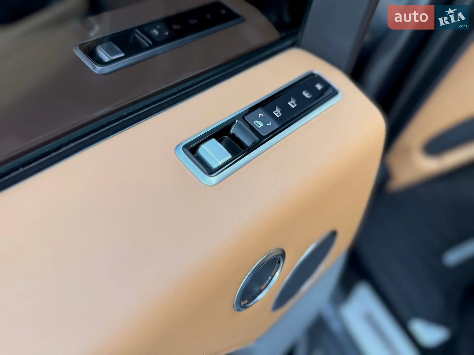 2020 Land Rover Range Rover - мініатюра 57