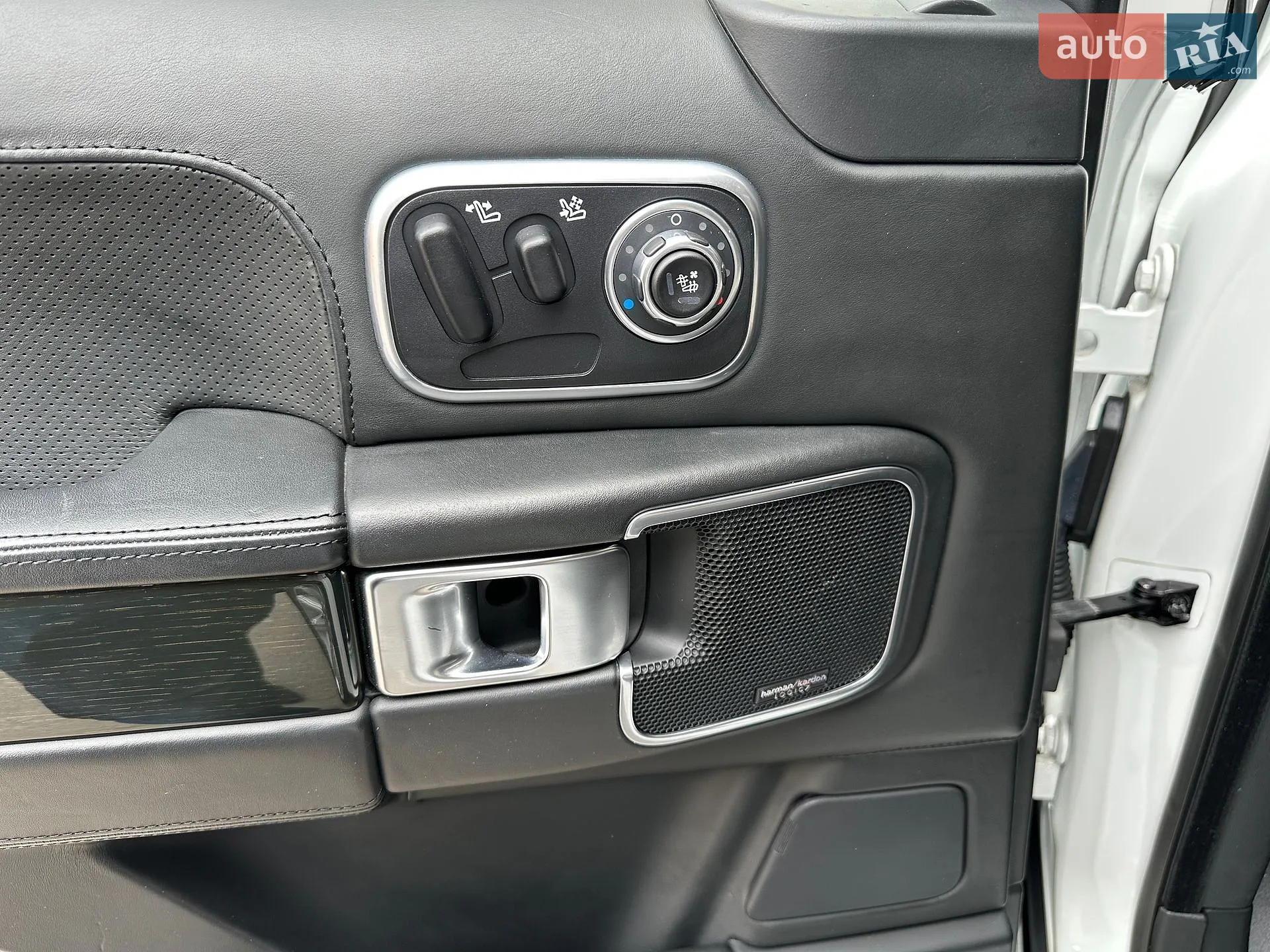 2010 Land Rover Range Rover - мініатюра 46
