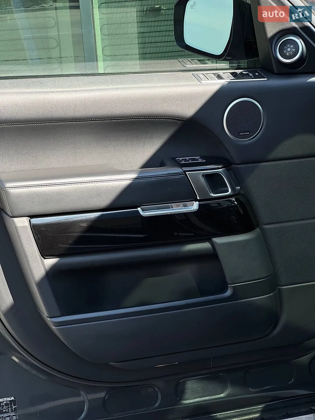2016 Land Rover Range Rover - мініатюра 22