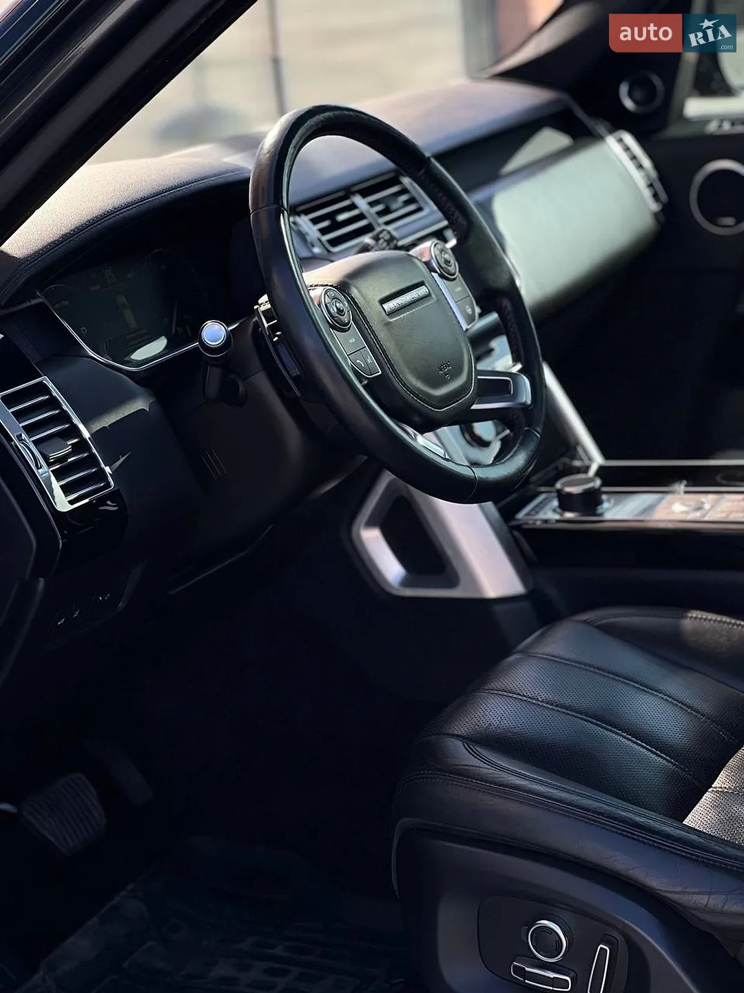 2016 Land Rover Range Rover - мініатюра 27