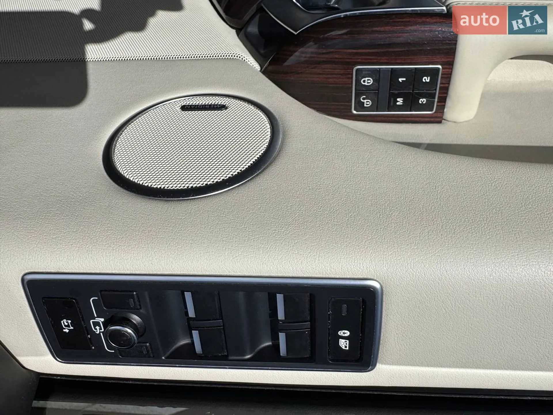 2013 Land Rover Range Rover - мініатюра 17