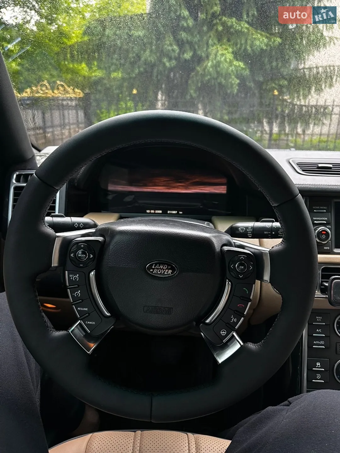 2010 Land Rover Range Rover - мініатюра 11