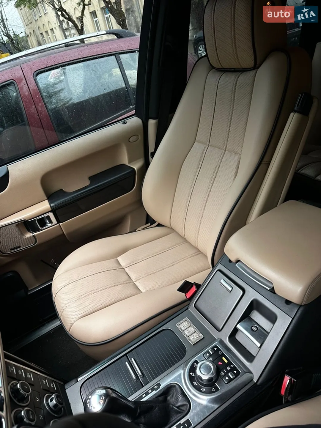 2010 Land Rover Range Rover - мініатюра 13