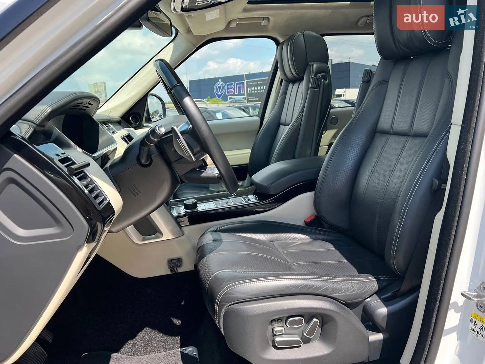 2014 Land Rover Range Rover - мініатюра 23