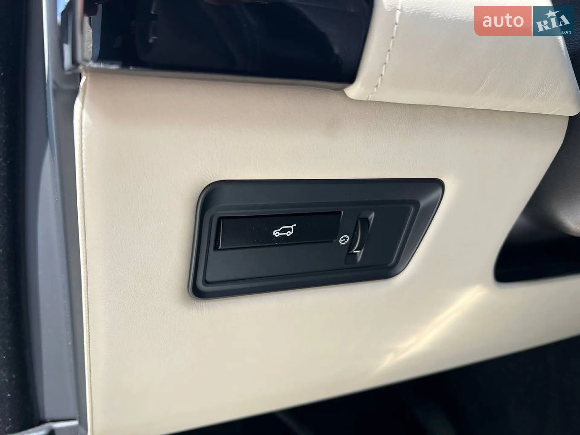 2014 Land Rover Range Rover - мініатюра 25
