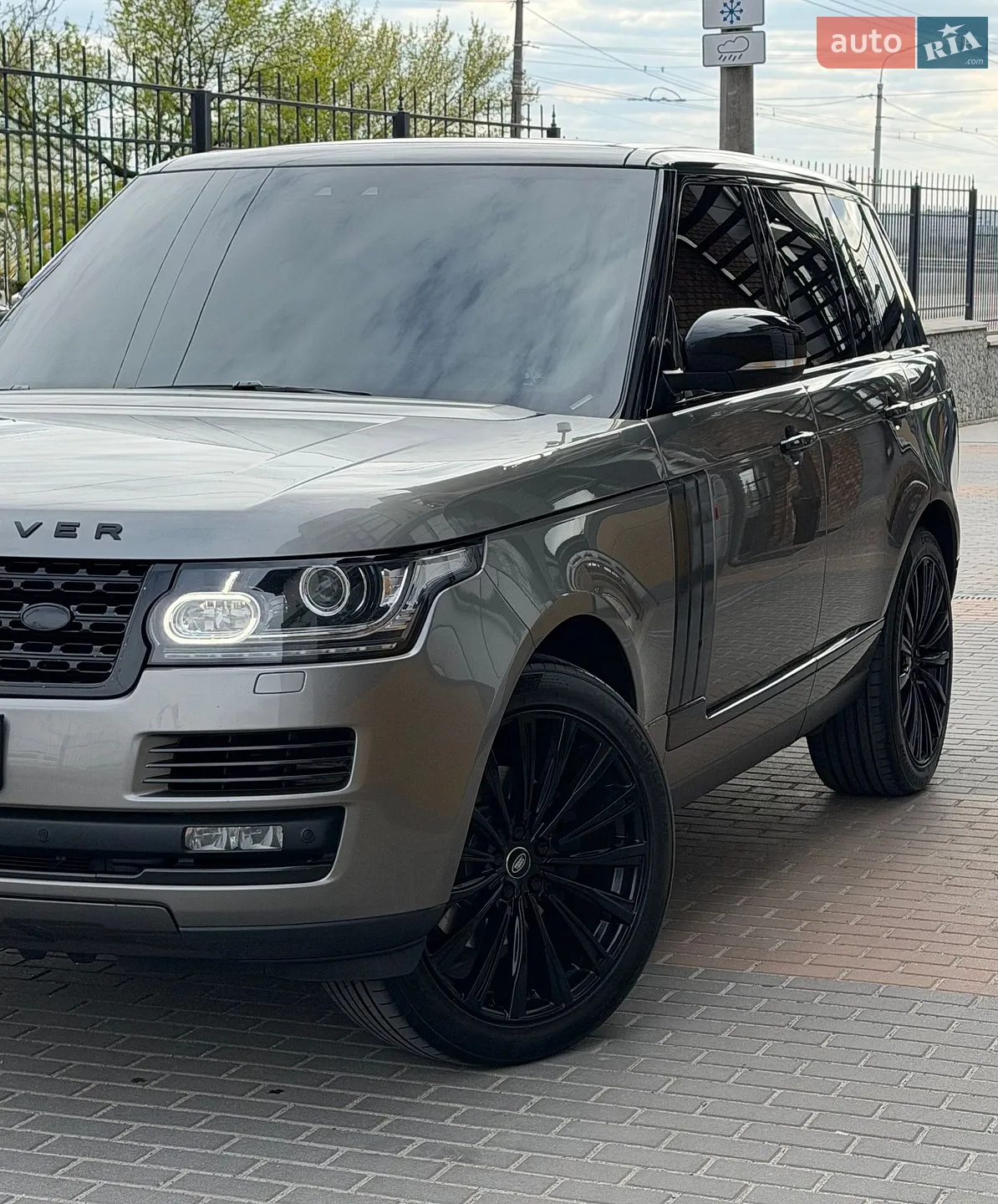 2017 Land Rover Range Rover - мініатюра 18
