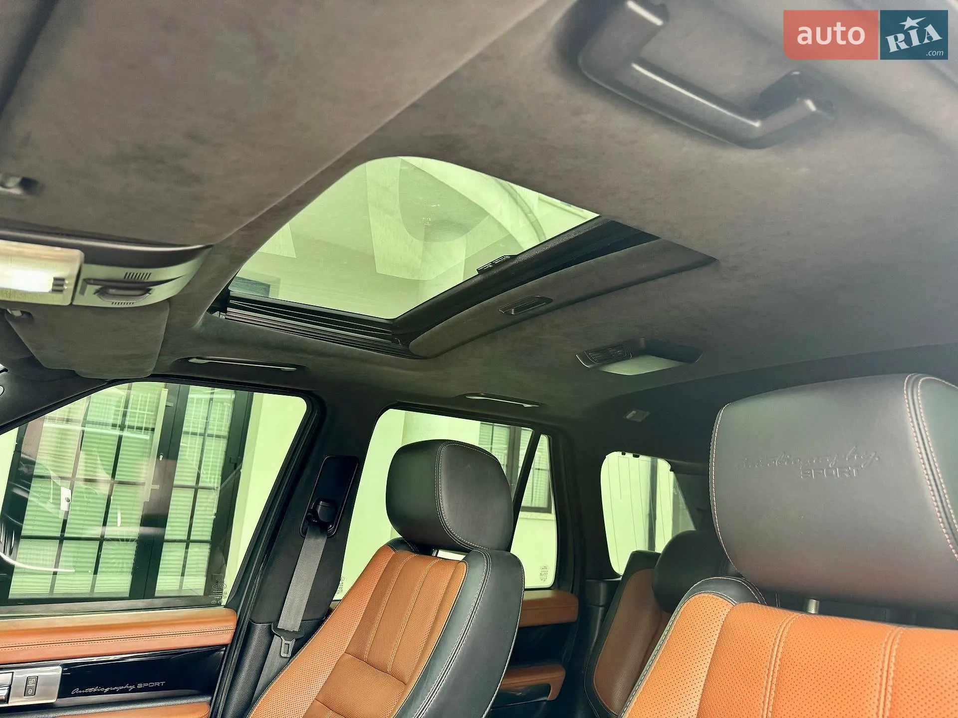 2011 Land Rover Range Rover - мініатюра 32
