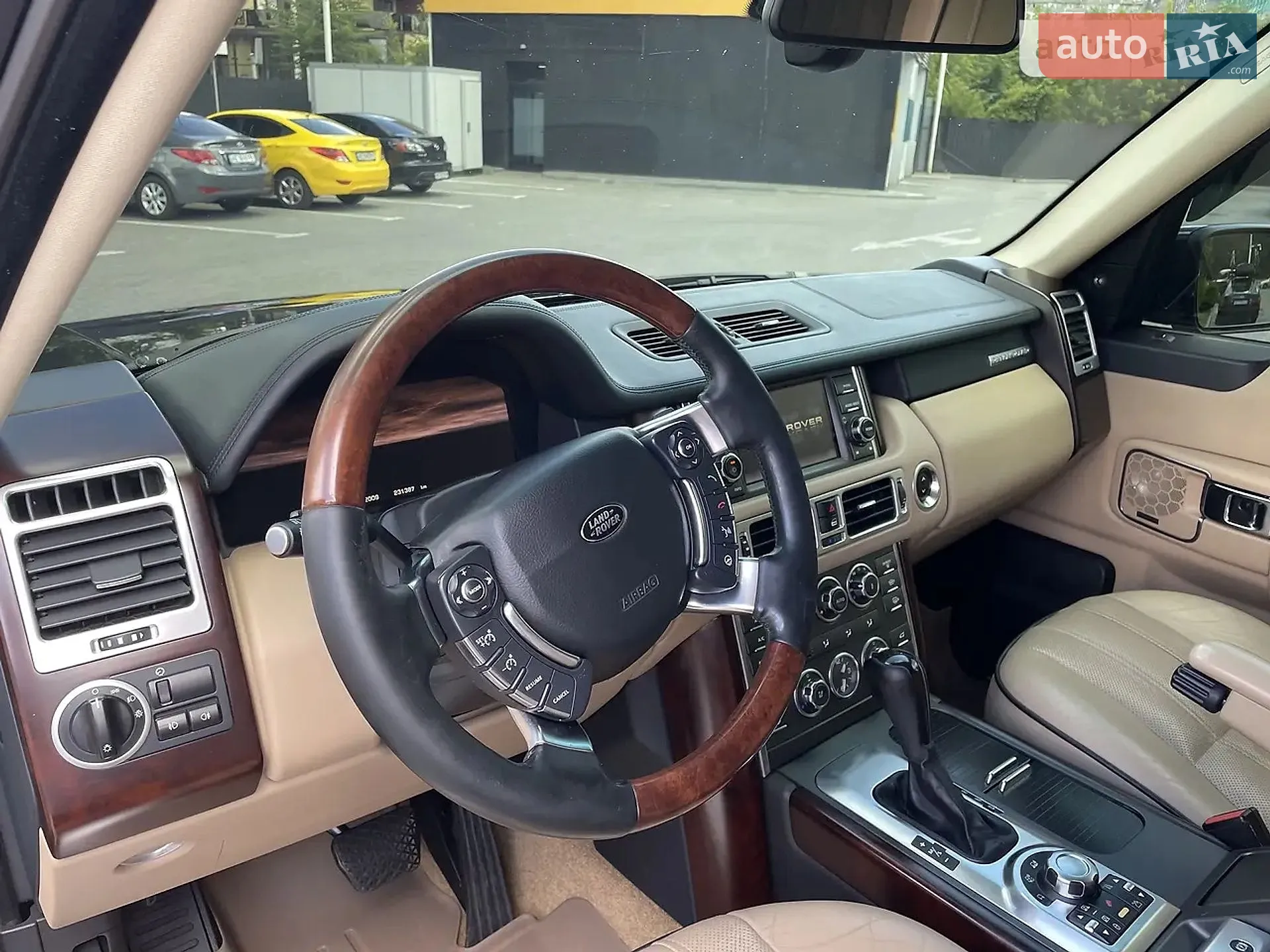 2010 Land Rover Range Rover - мініатюра 16