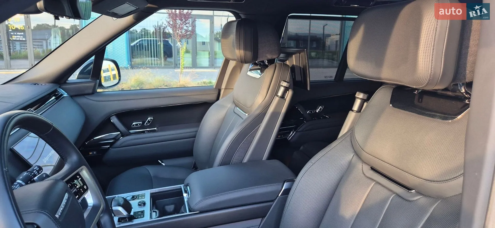 2023 Land Rover Range Rover - мініатюра 17
