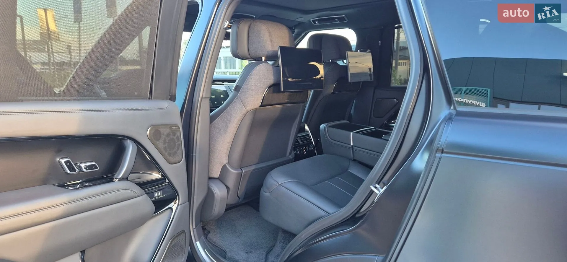 2023 Land Rover Range Rover - мініатюра 28