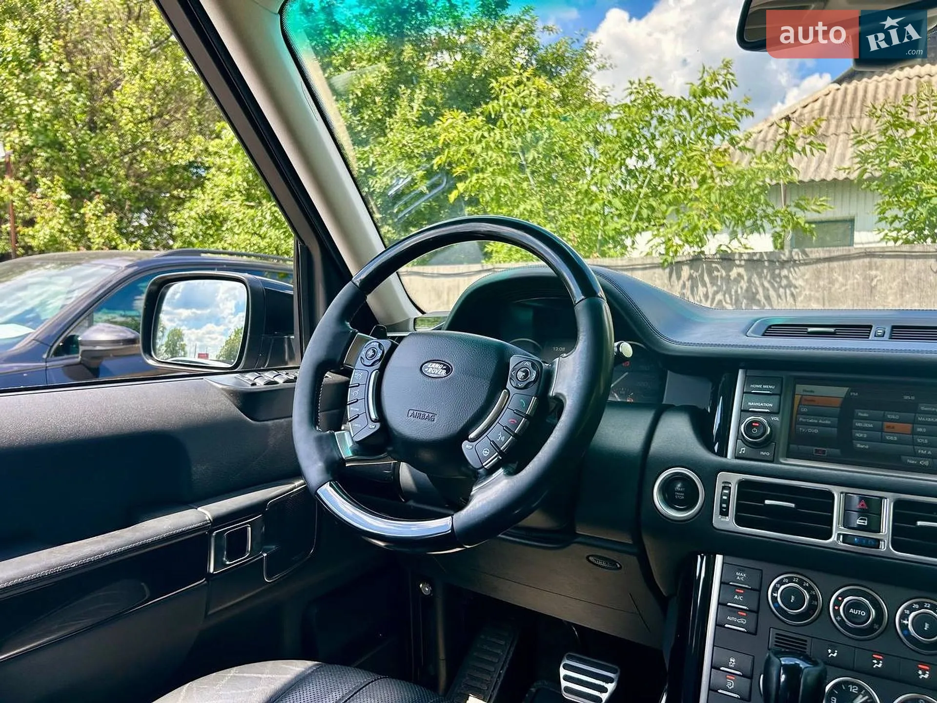 2011 Land Rover Range Rover - мініатюра 26