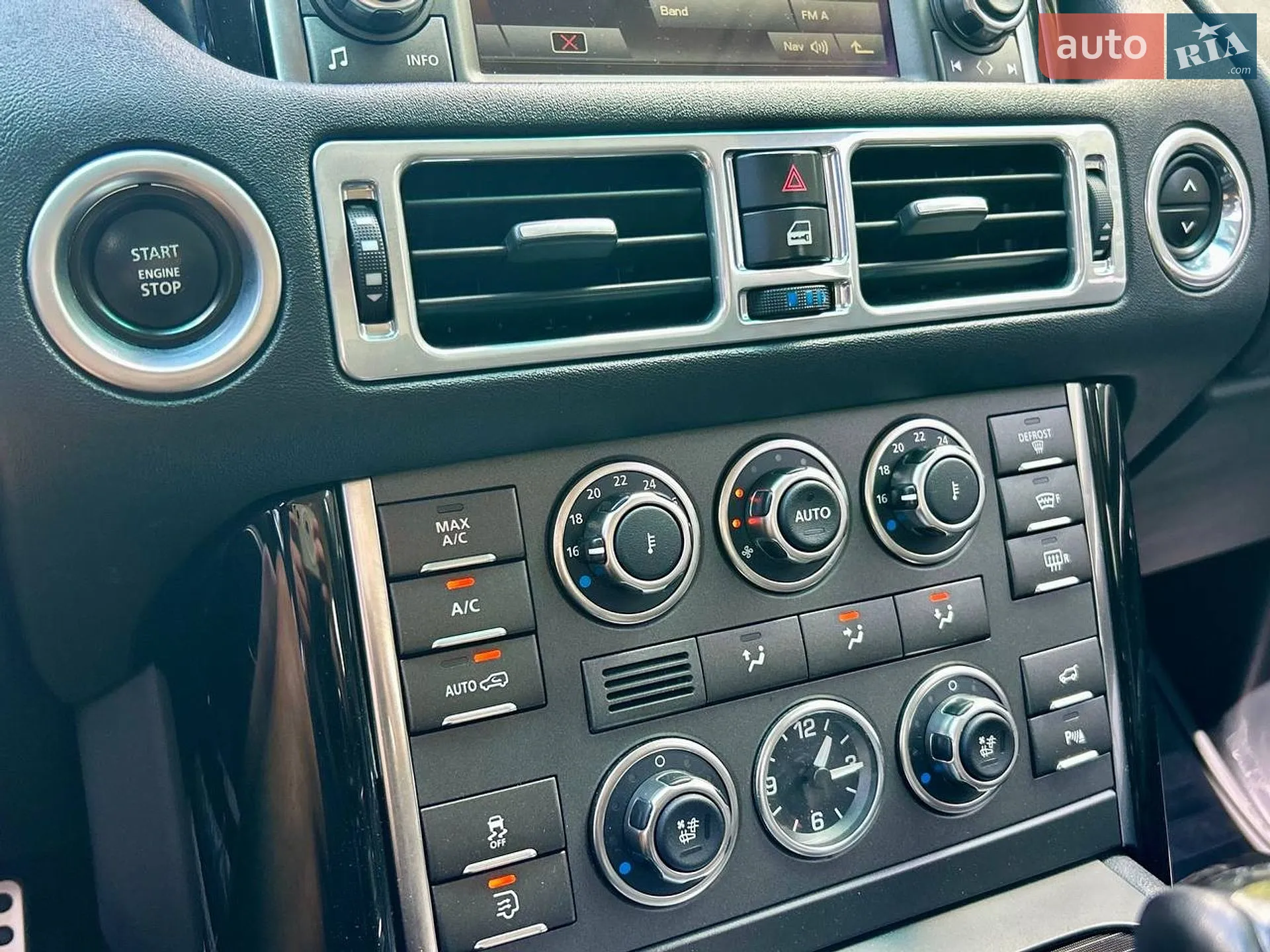 2011 Land Rover Range Rover - мініатюра 21