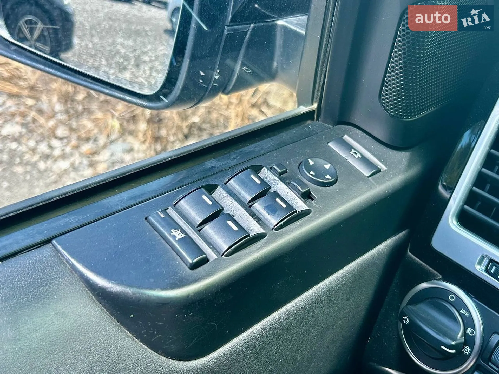 2011 Land Rover Range Rover - мініатюра 24