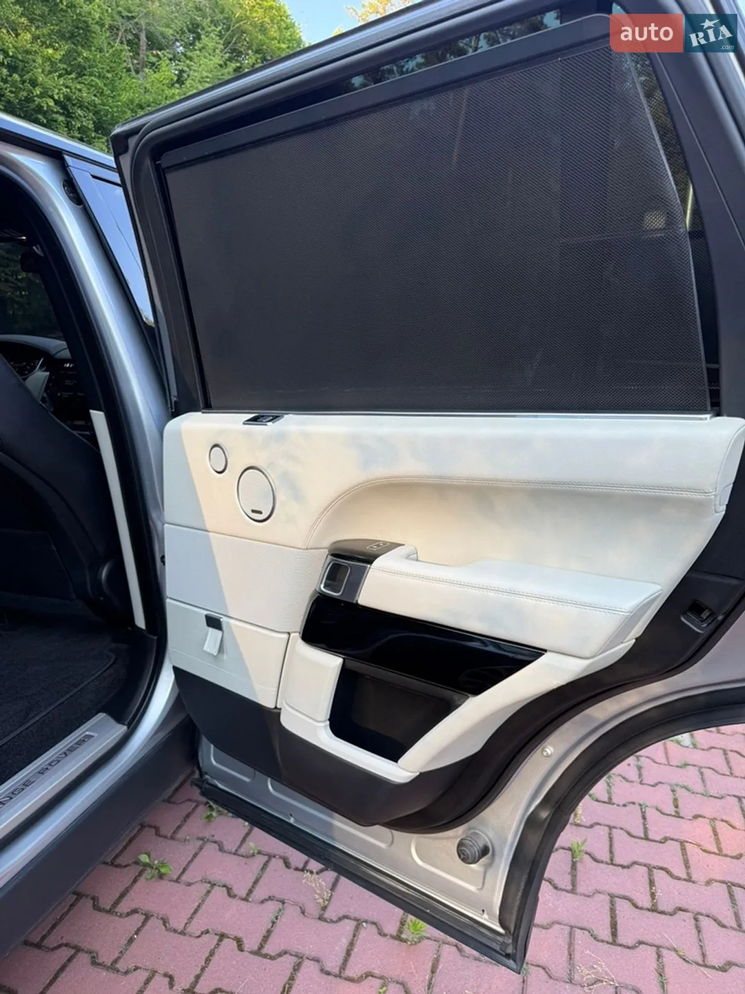 2016 Land Rover Range Rover - мініатюра 25