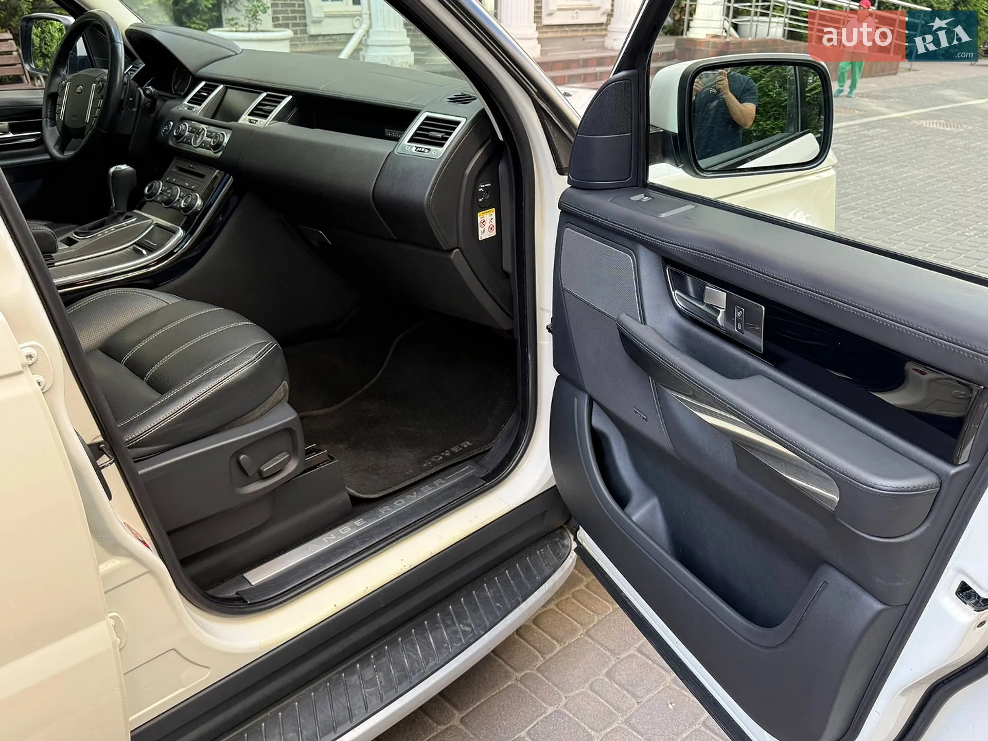 2010 Land Rover Range Rover - мініатюра 16