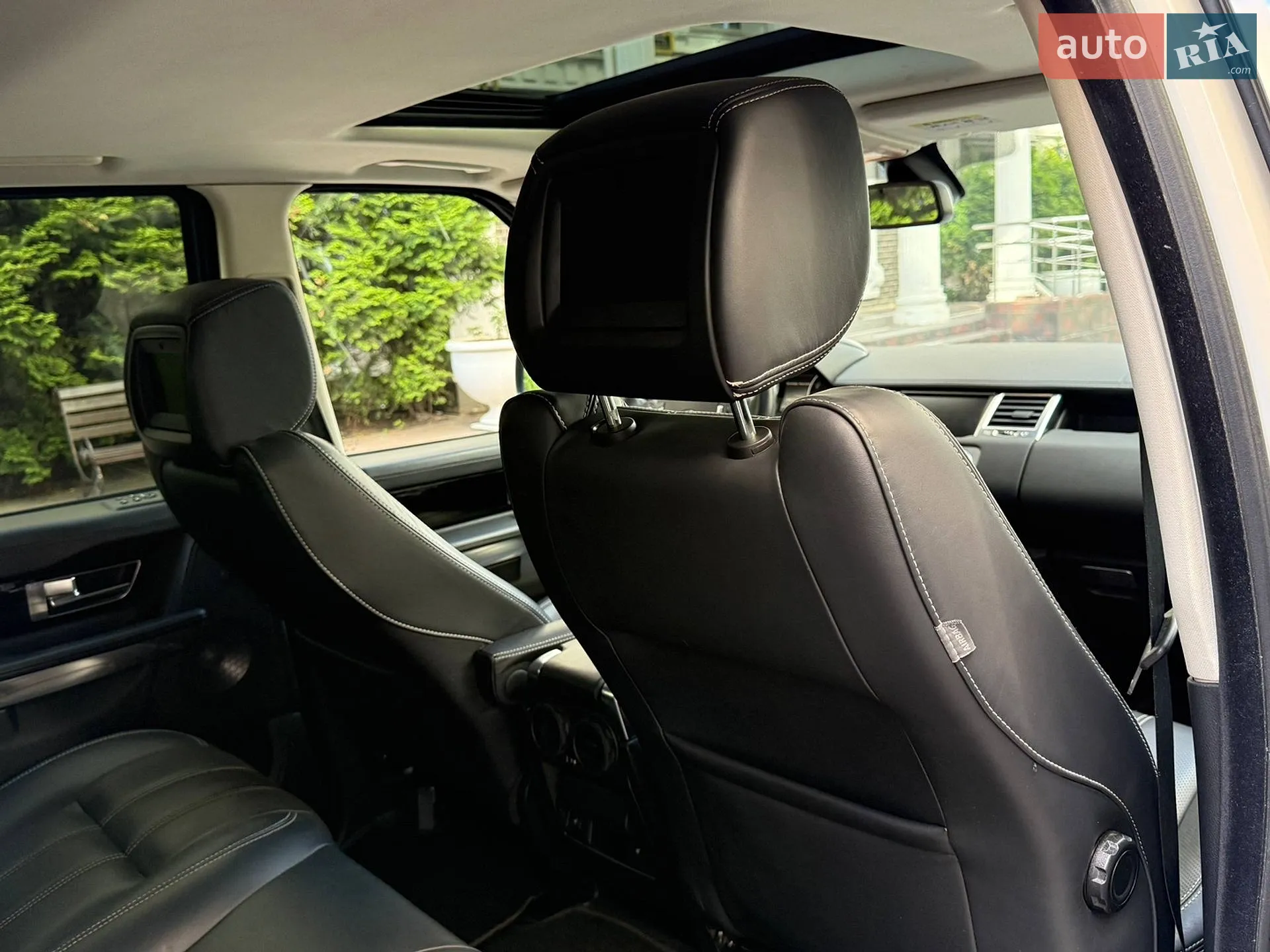 2010 Land Rover Range Rover - мініатюра 31