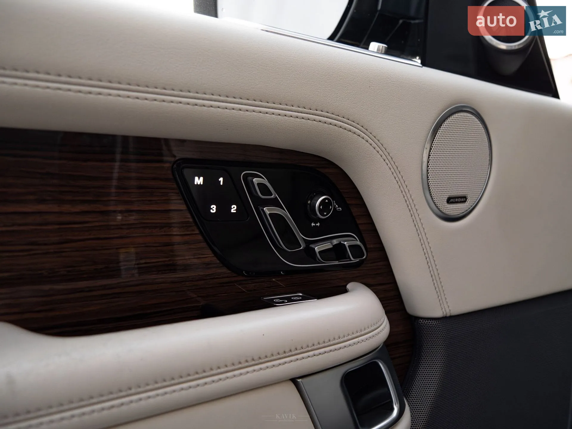 2018 Land Rover Range Rover - мініатюра 25