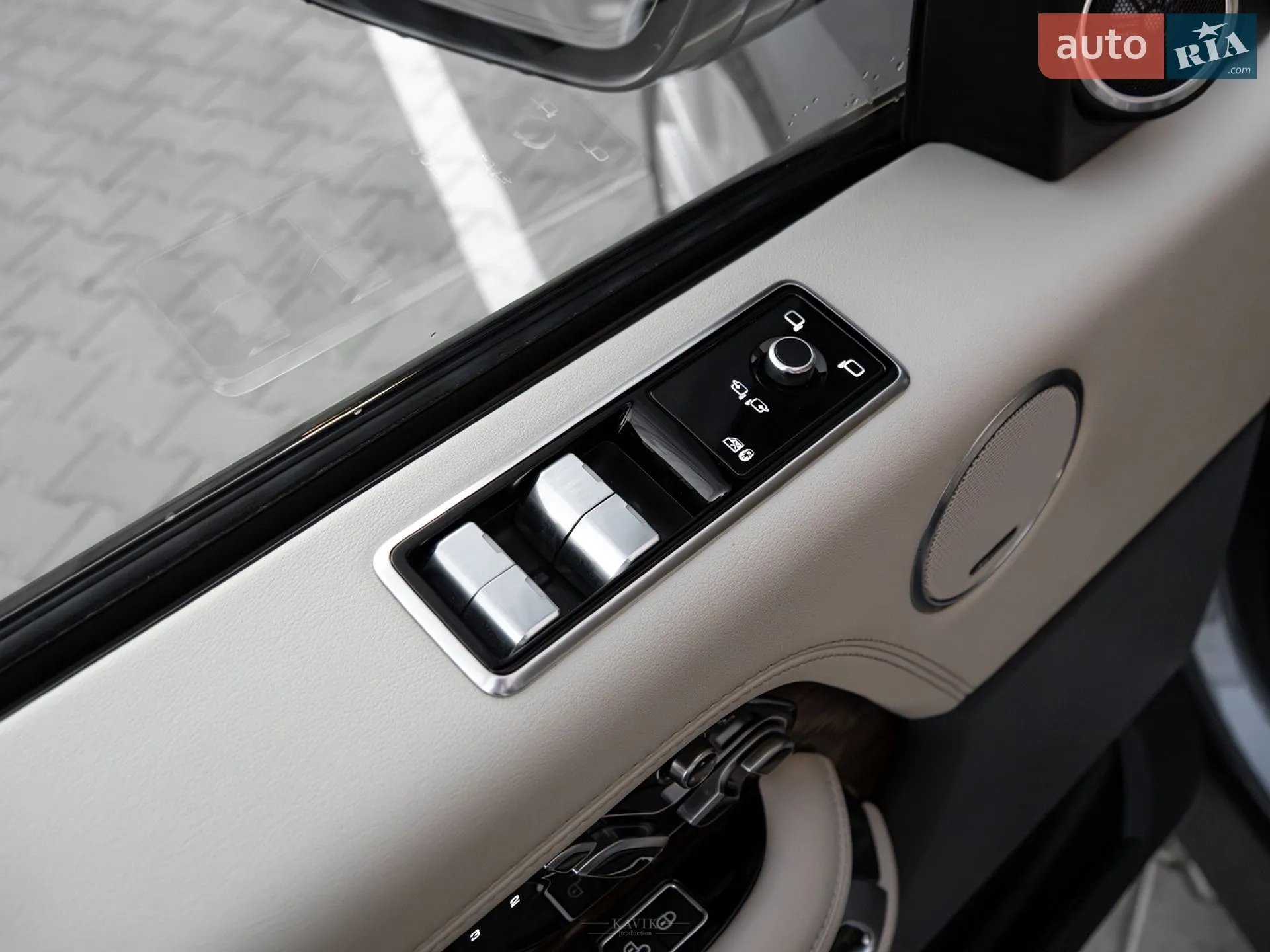 2018 Land Rover Range Rover - мініатюра 31