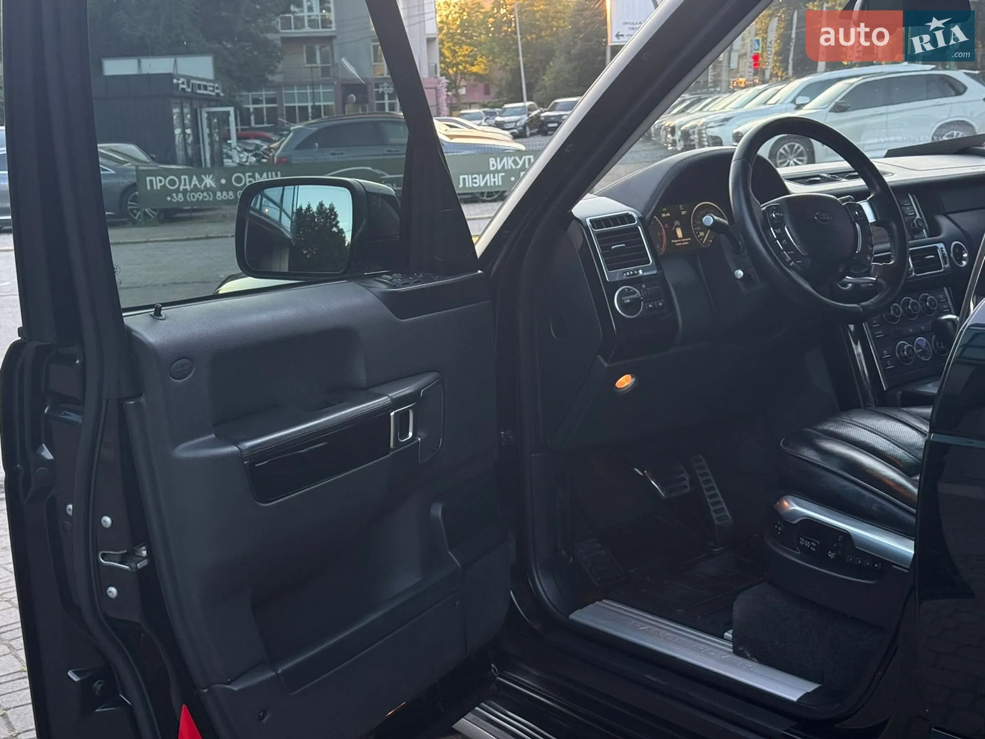 2010 Land Rover Range Rover - мініатюра 14