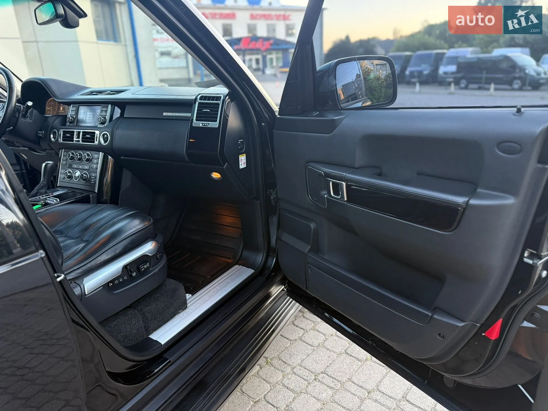 2010 Land Rover Range Rover - мініатюра 35