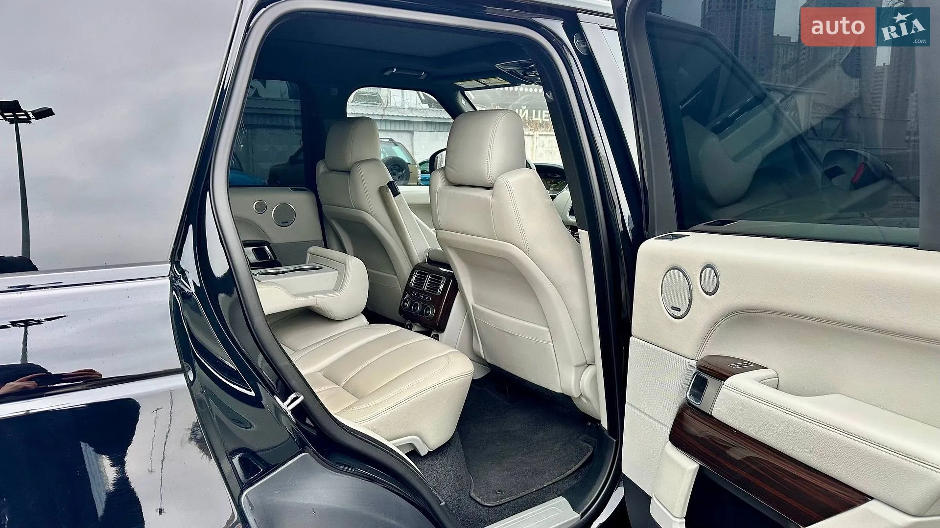 2017 Land Rover Range Rover - мініатюра 31