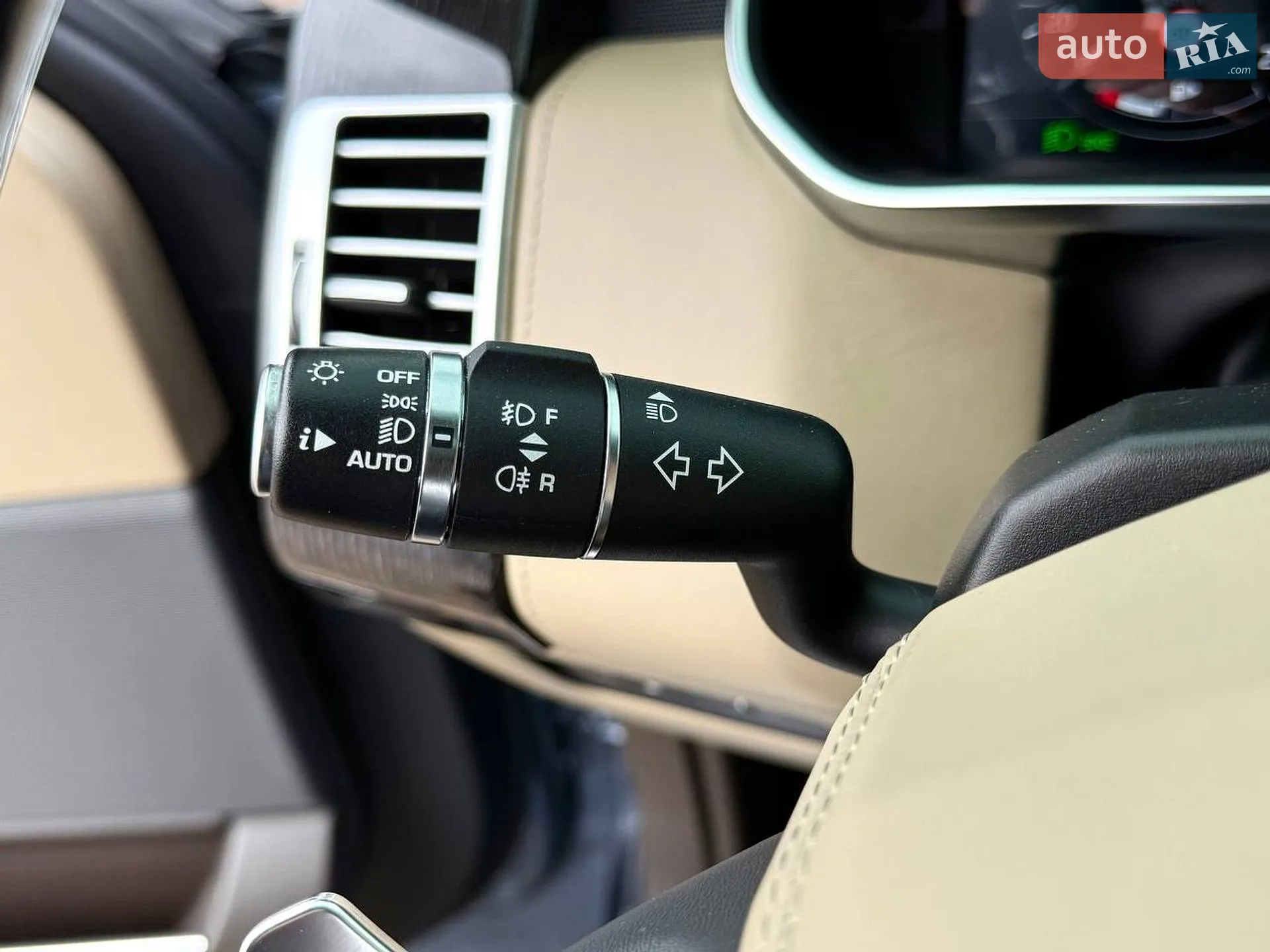 2019 Land Rover Range Rover - мініатюра 32
