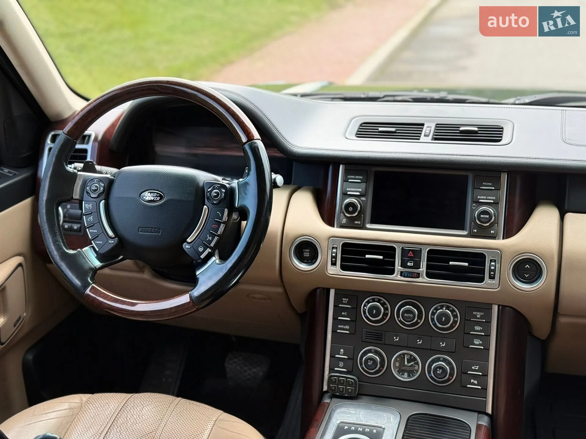 2011 Land Rover Range Rover - мініатюра 31