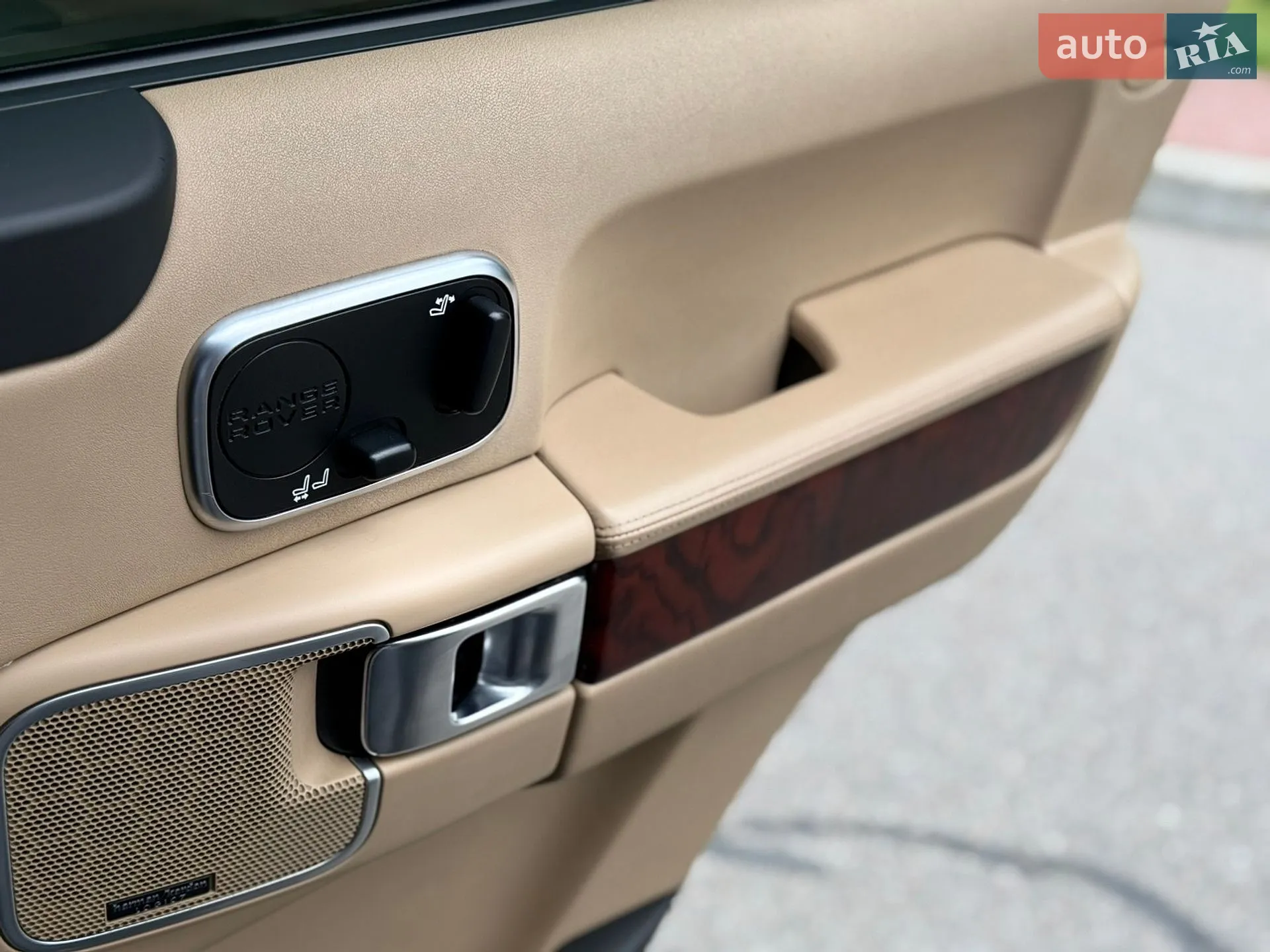 2011 Land Rover Range Rover - мініатюра 35