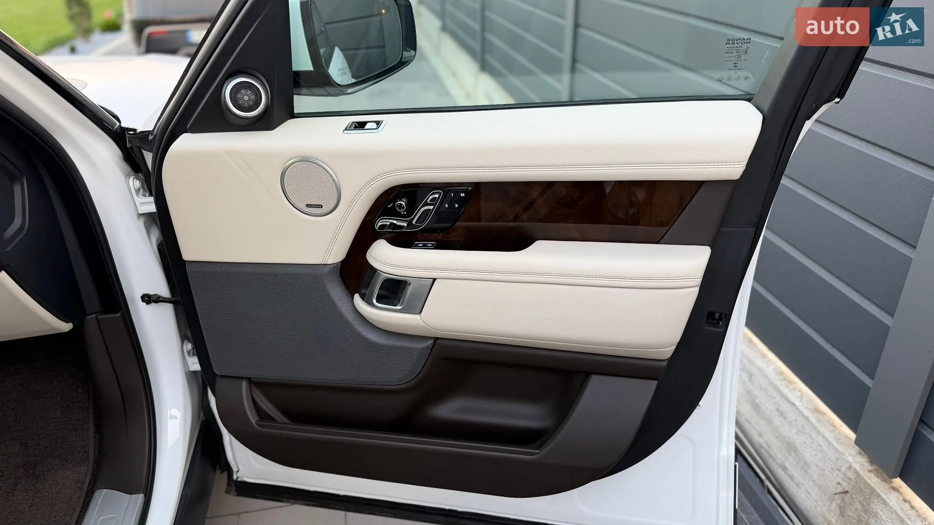 2021 Land Rover Range Rover - мініатюра 28