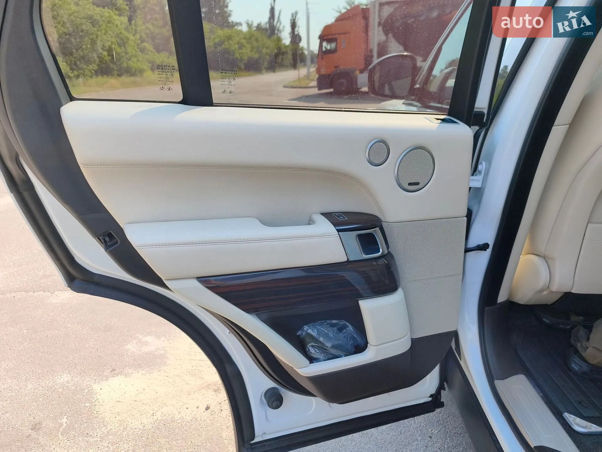 2017 Land Rover Range Rover - мініатюра 14