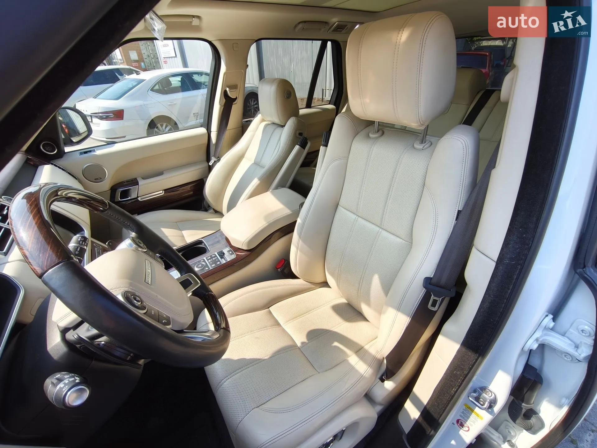 2017 Land Rover Range Rover - мініатюра 18