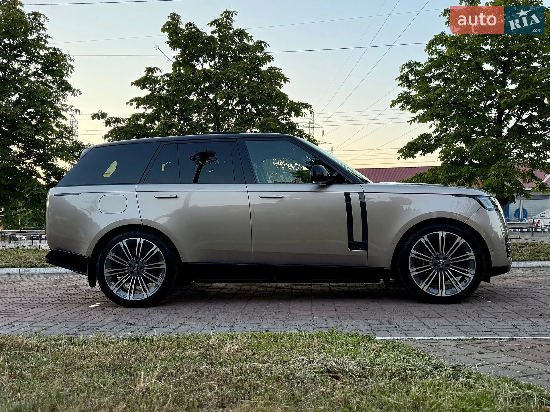 2025 Land Rover Range Rover - мініатюра 4
