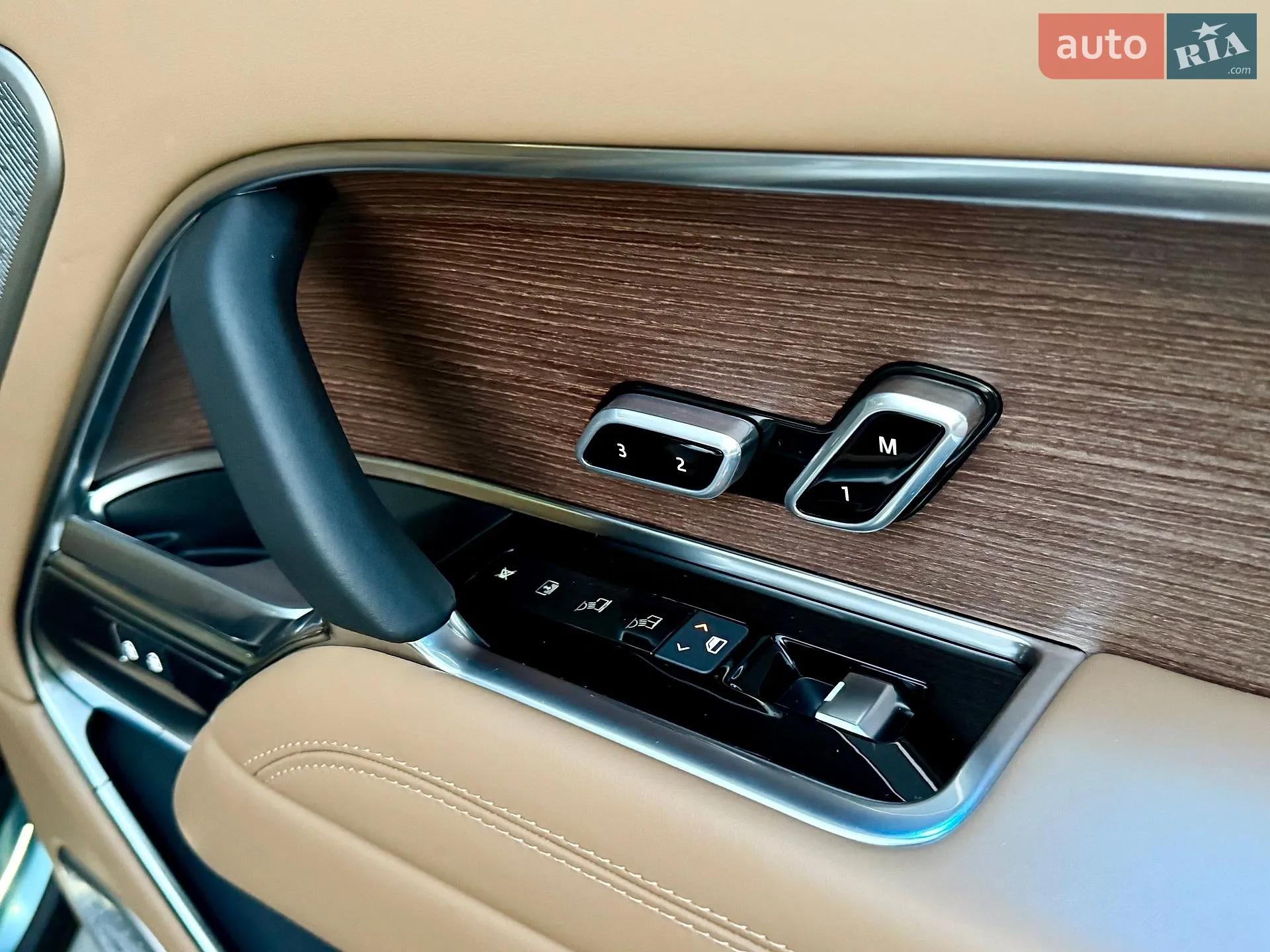 2025 Land Rover Range Rover - мініатюра 94