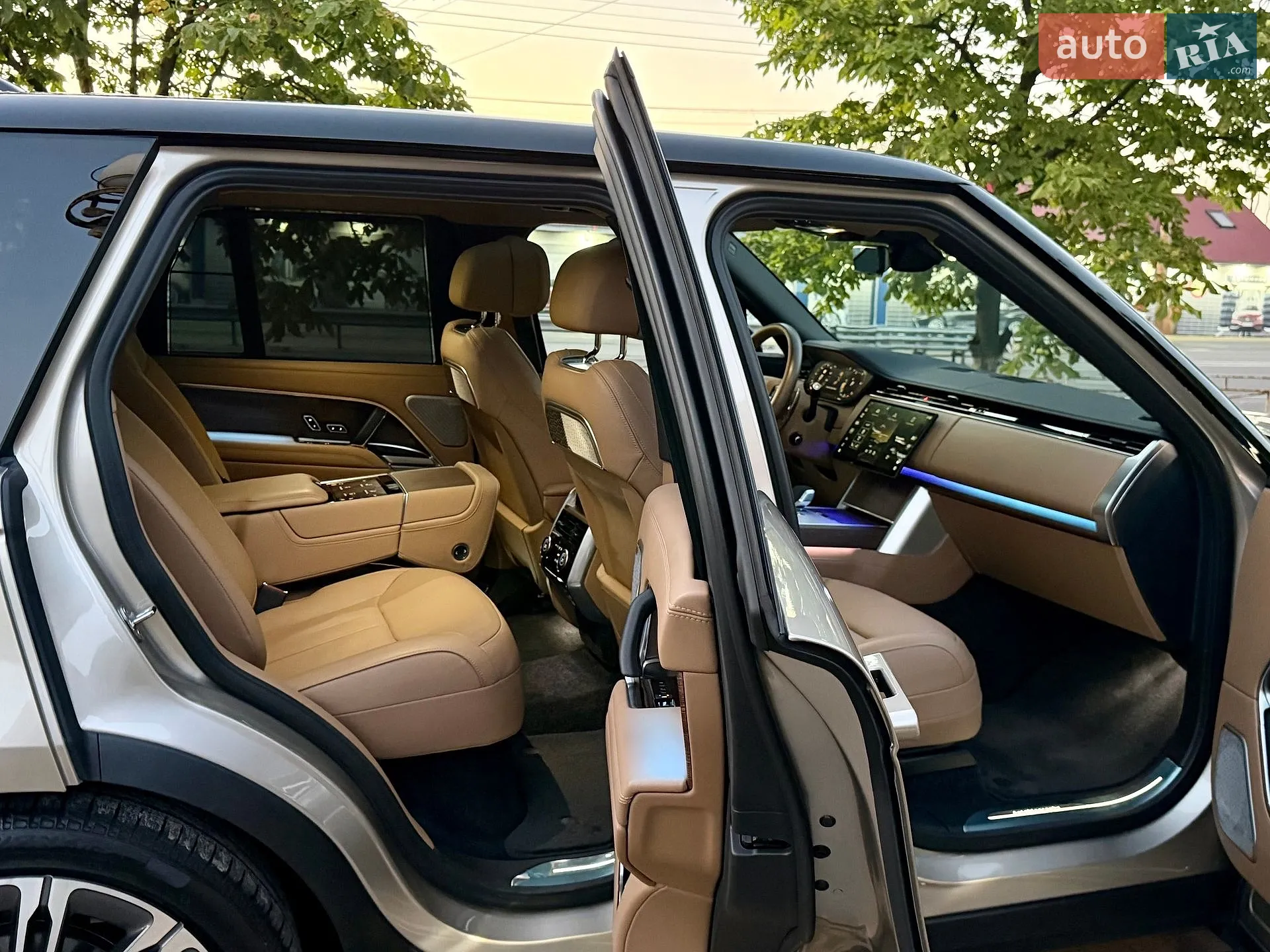 2025 Land Rover Range Rover - мініатюра 126