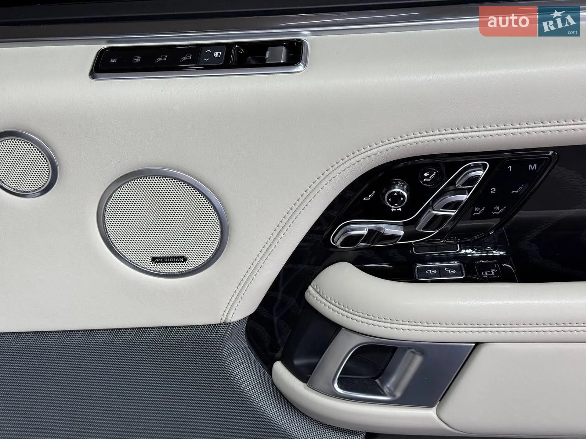 2019 Land Rover Range Rover - мініатюра 28