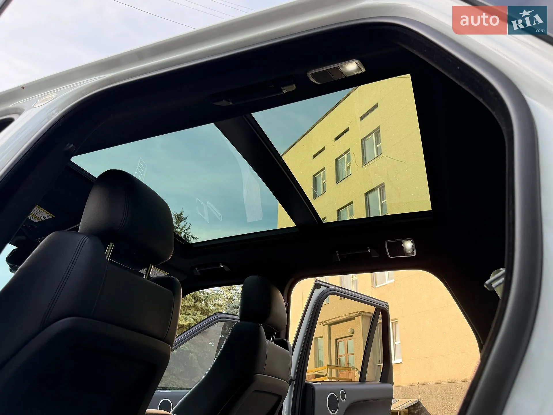 2016 Land Rover Range Rover - мініатюра 35
