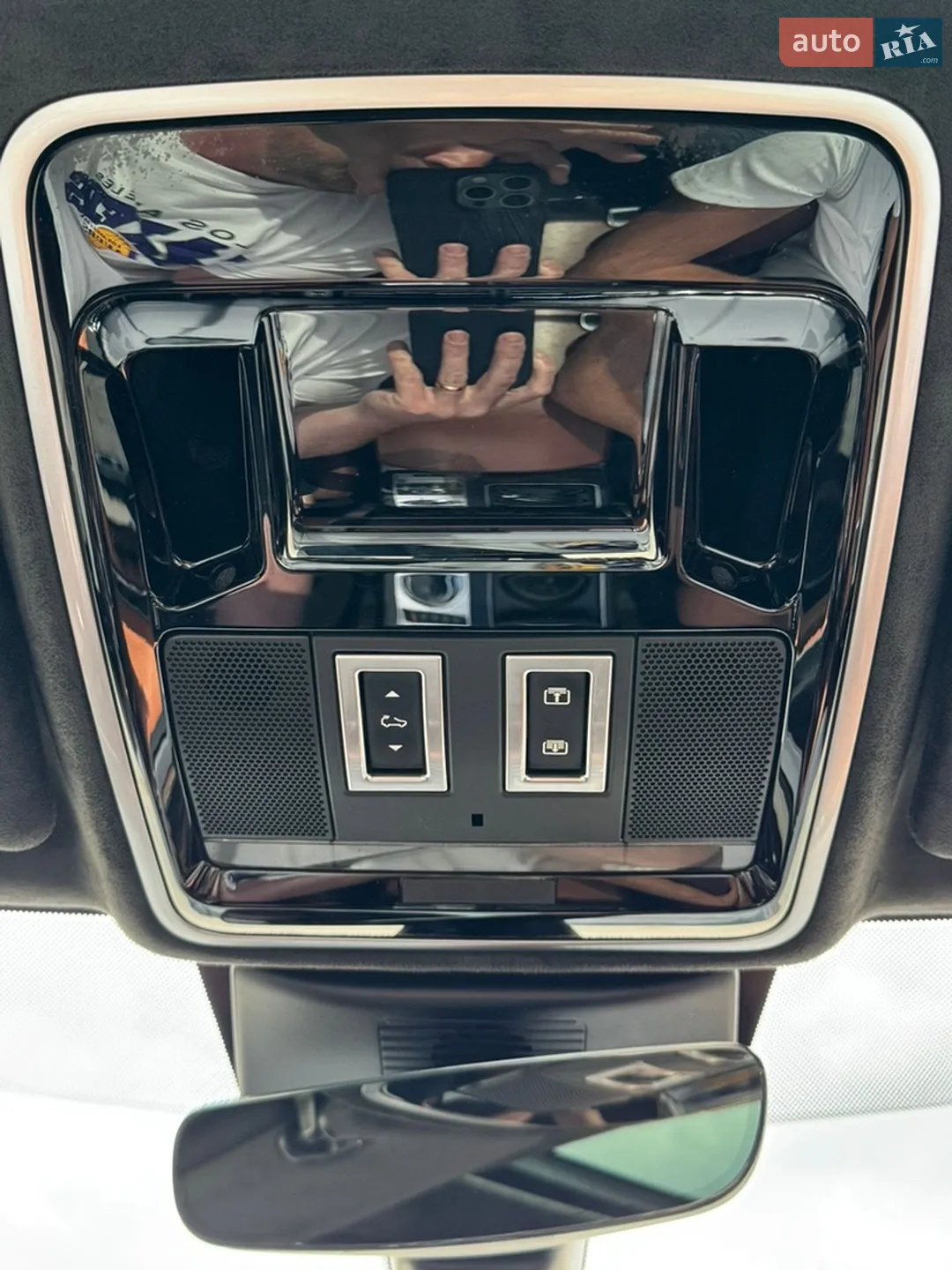 2016 Land Rover Range Rover - мініатюра 36