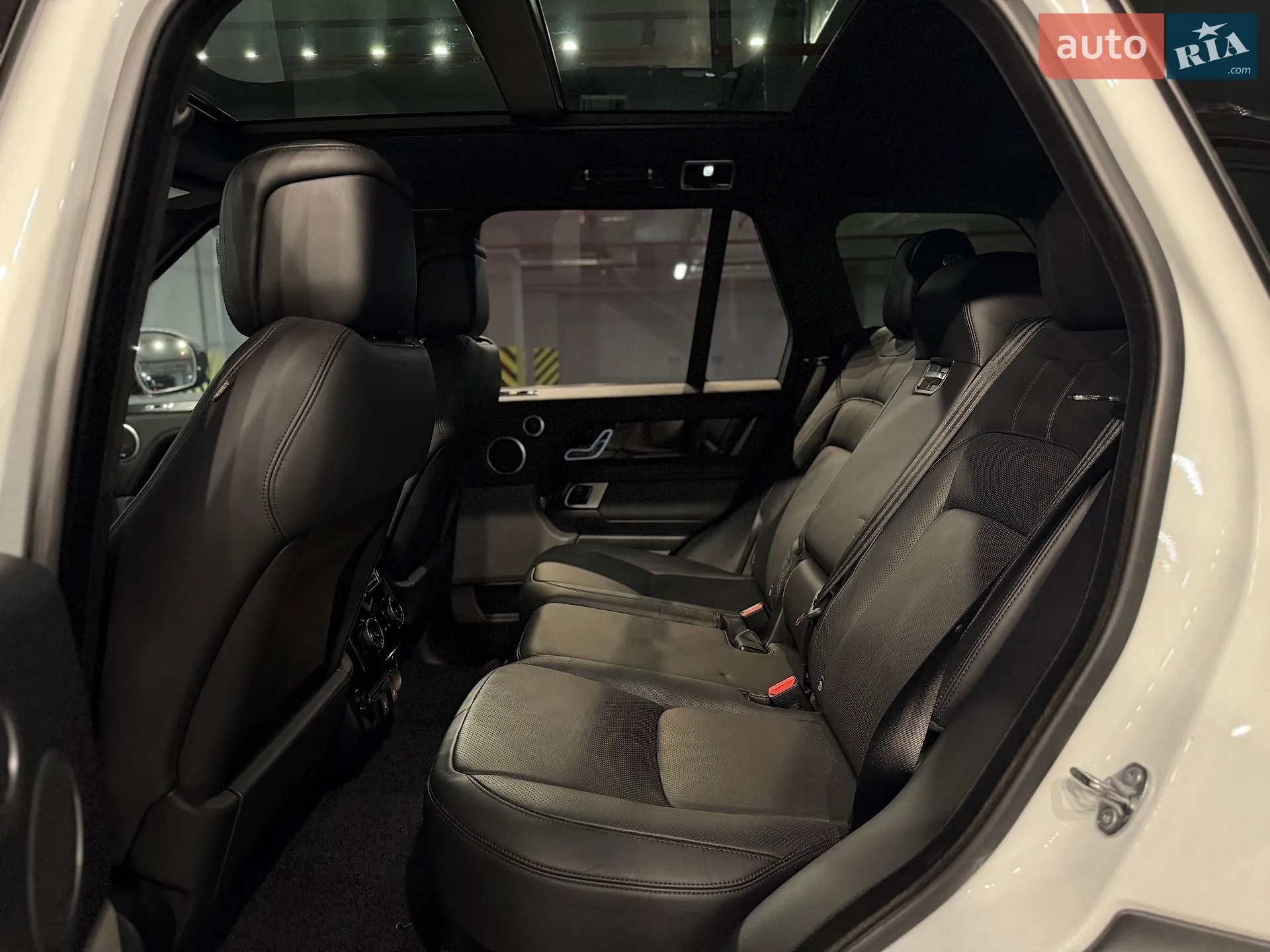 2018 Land Rover Range Rover - мініатюра 22