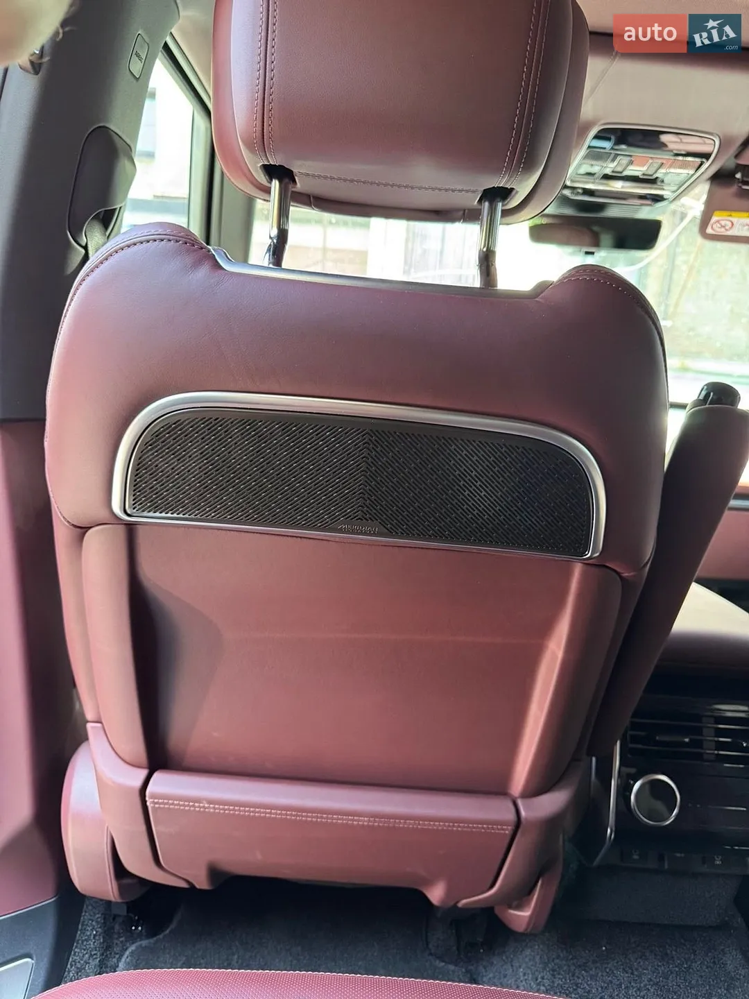 2026 Land Rover Range Rover - мініатюра 9