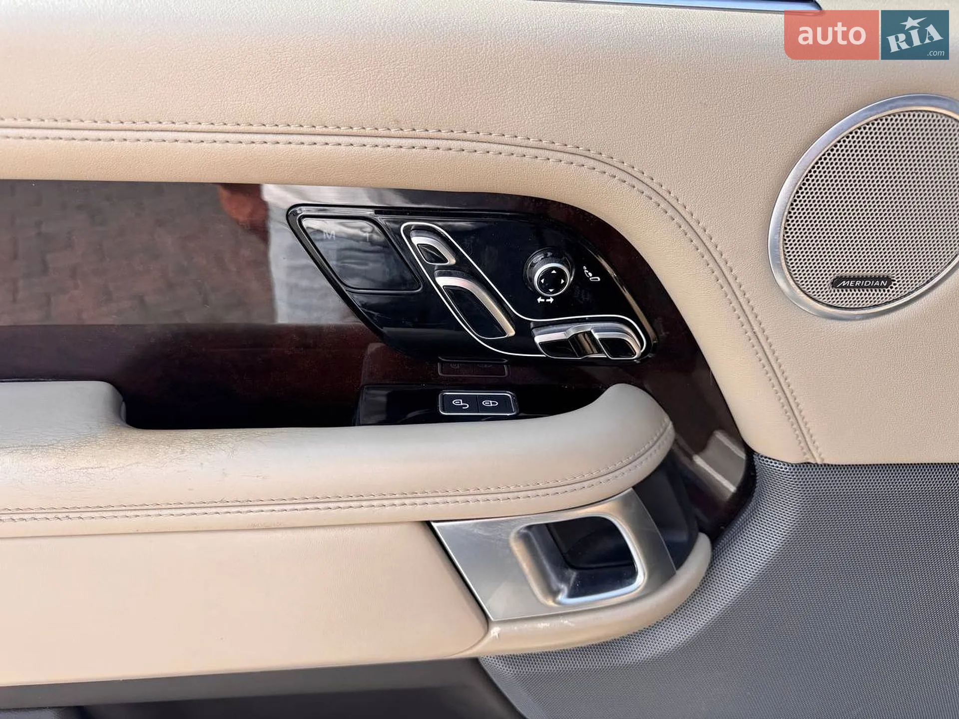 2019 Land Rover Range Rover - мініатюра 17