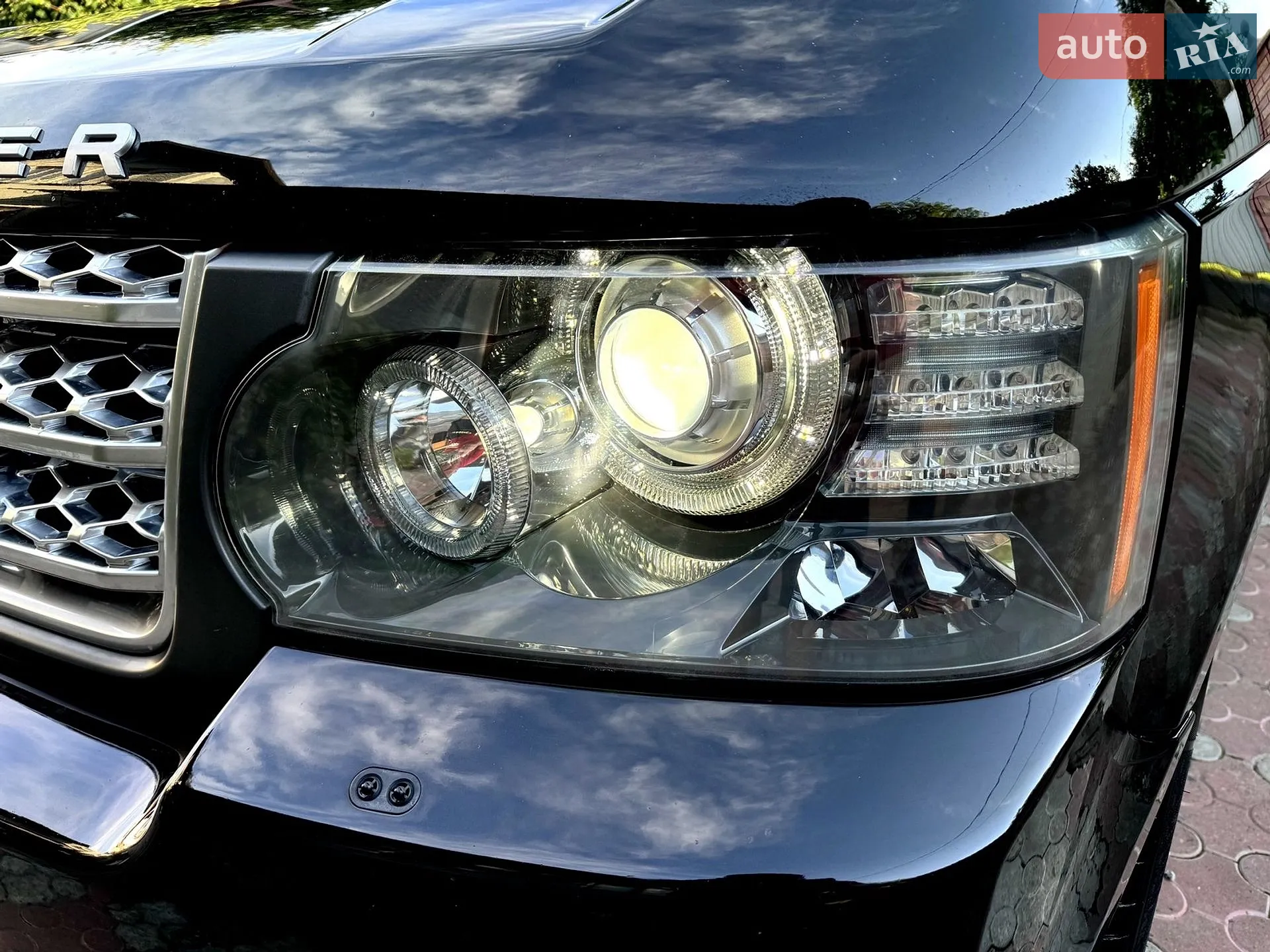 2010 Land Rover Range Rover - мініатюра 19
