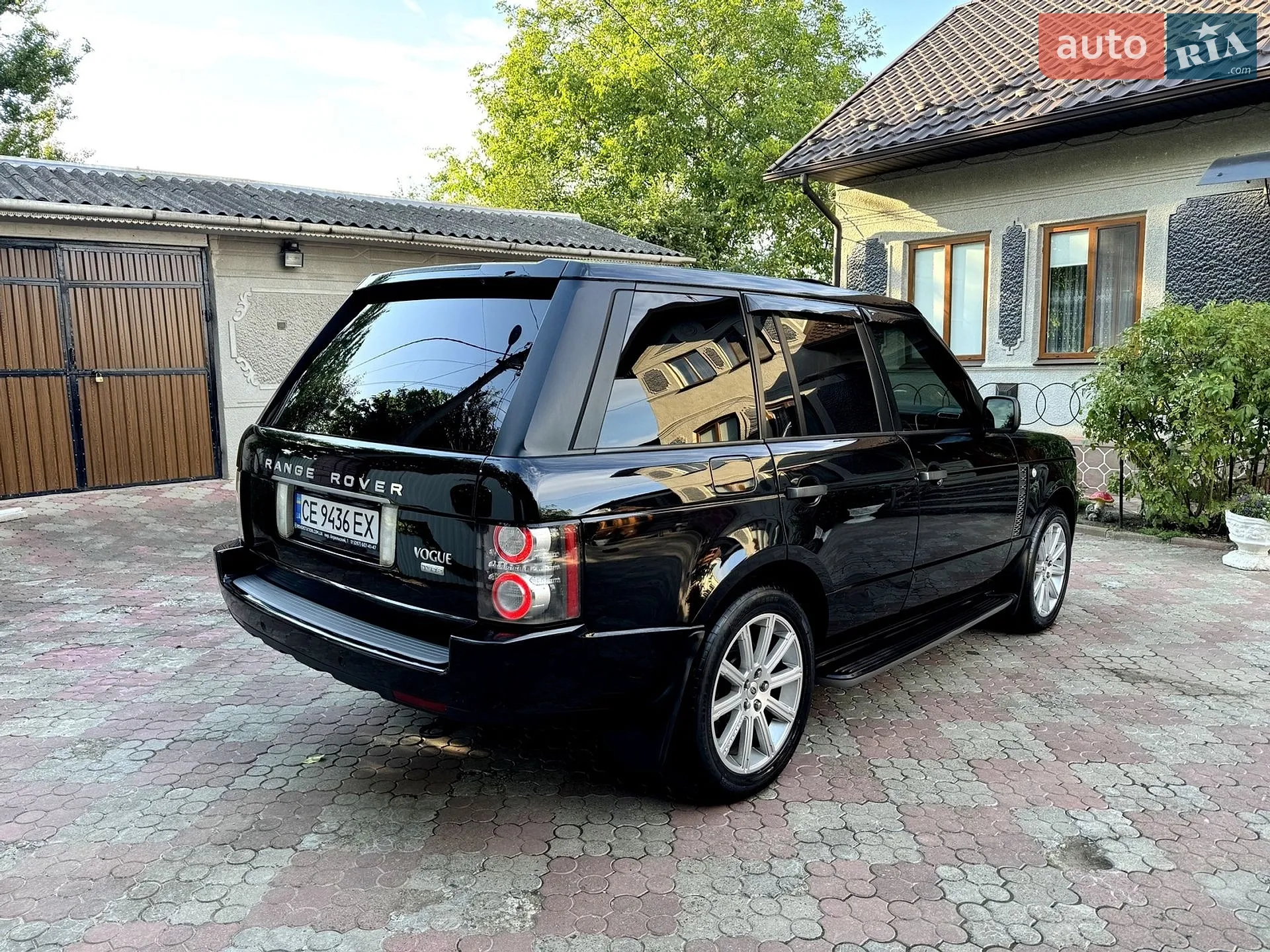 2010 Land Rover Range Rover - мініатюра 23
