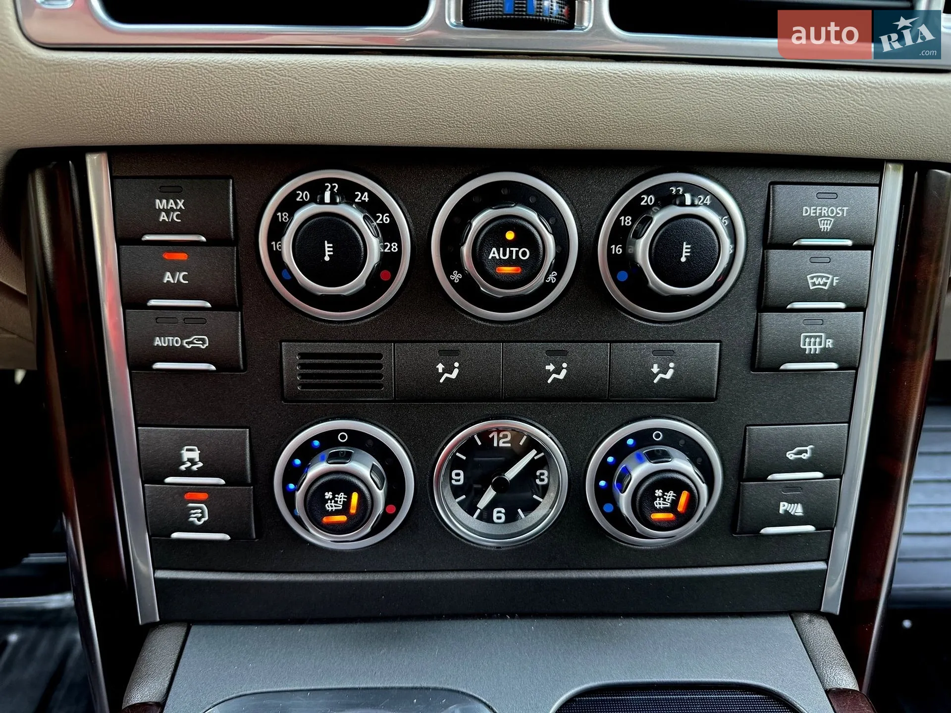 2010 Land Rover Range Rover - мініатюра 44