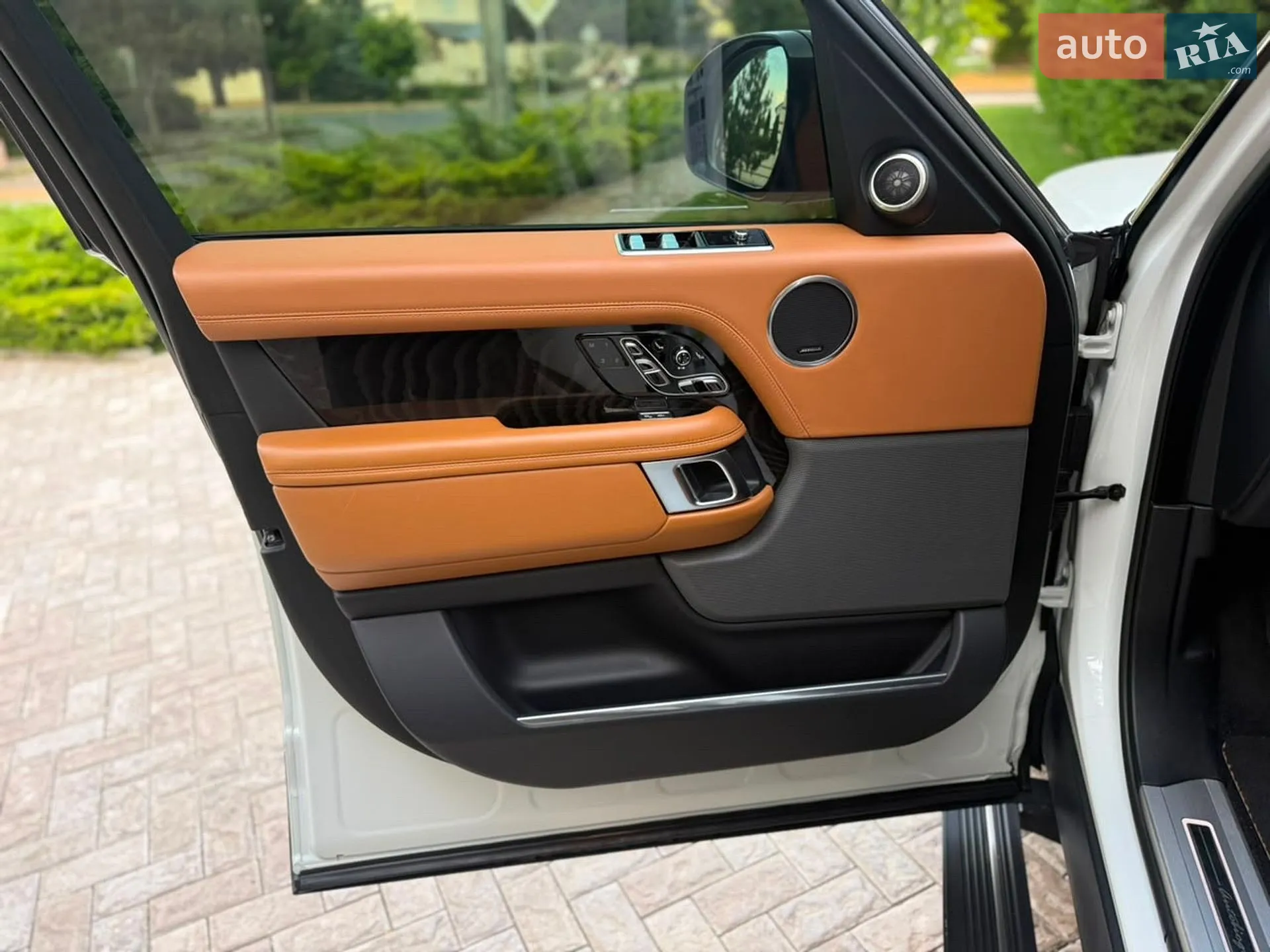 2018 Land Rover Range Rover - мініатюра 13