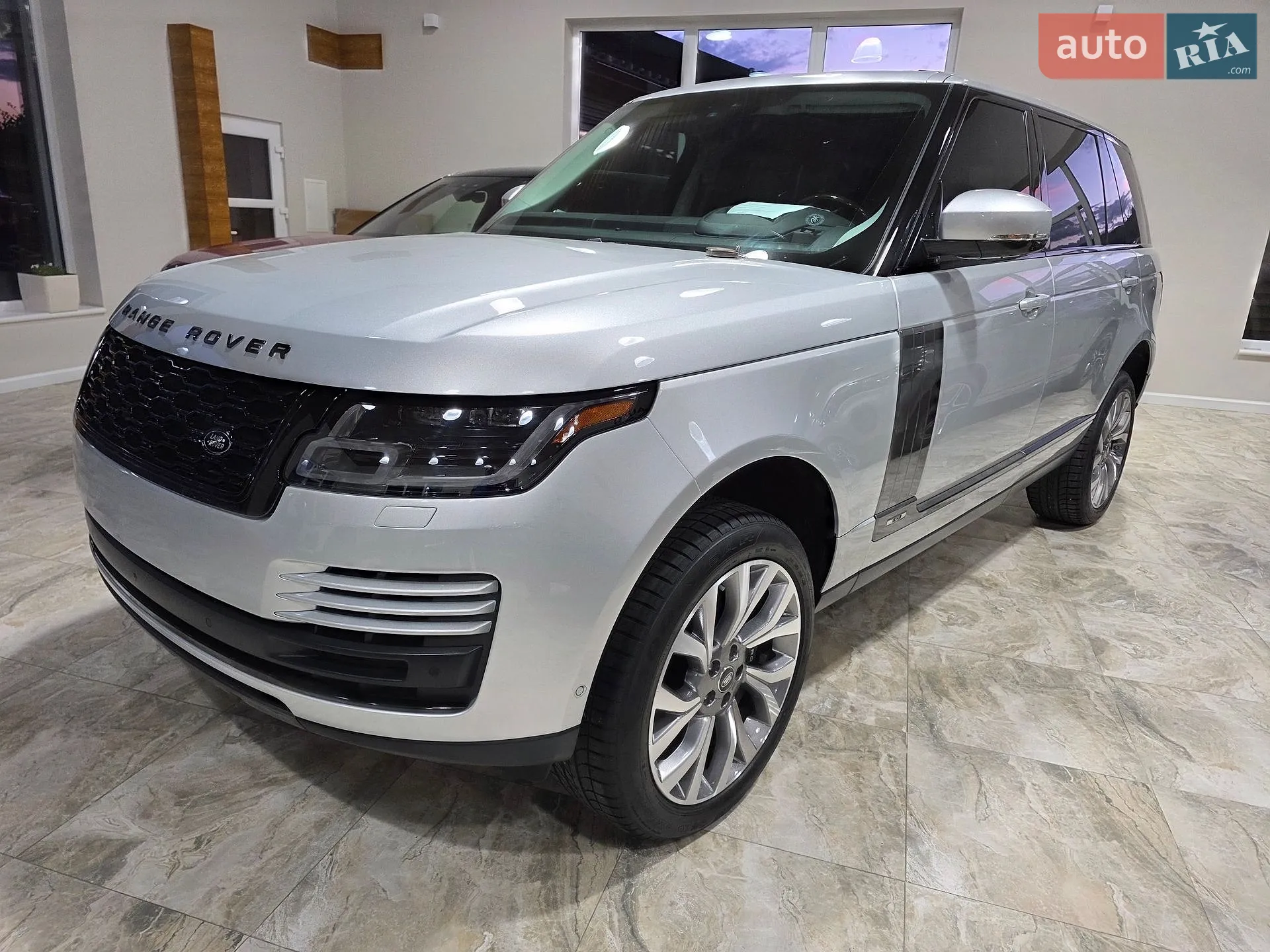2019 Land Rover Range Rover - мініатюра 4