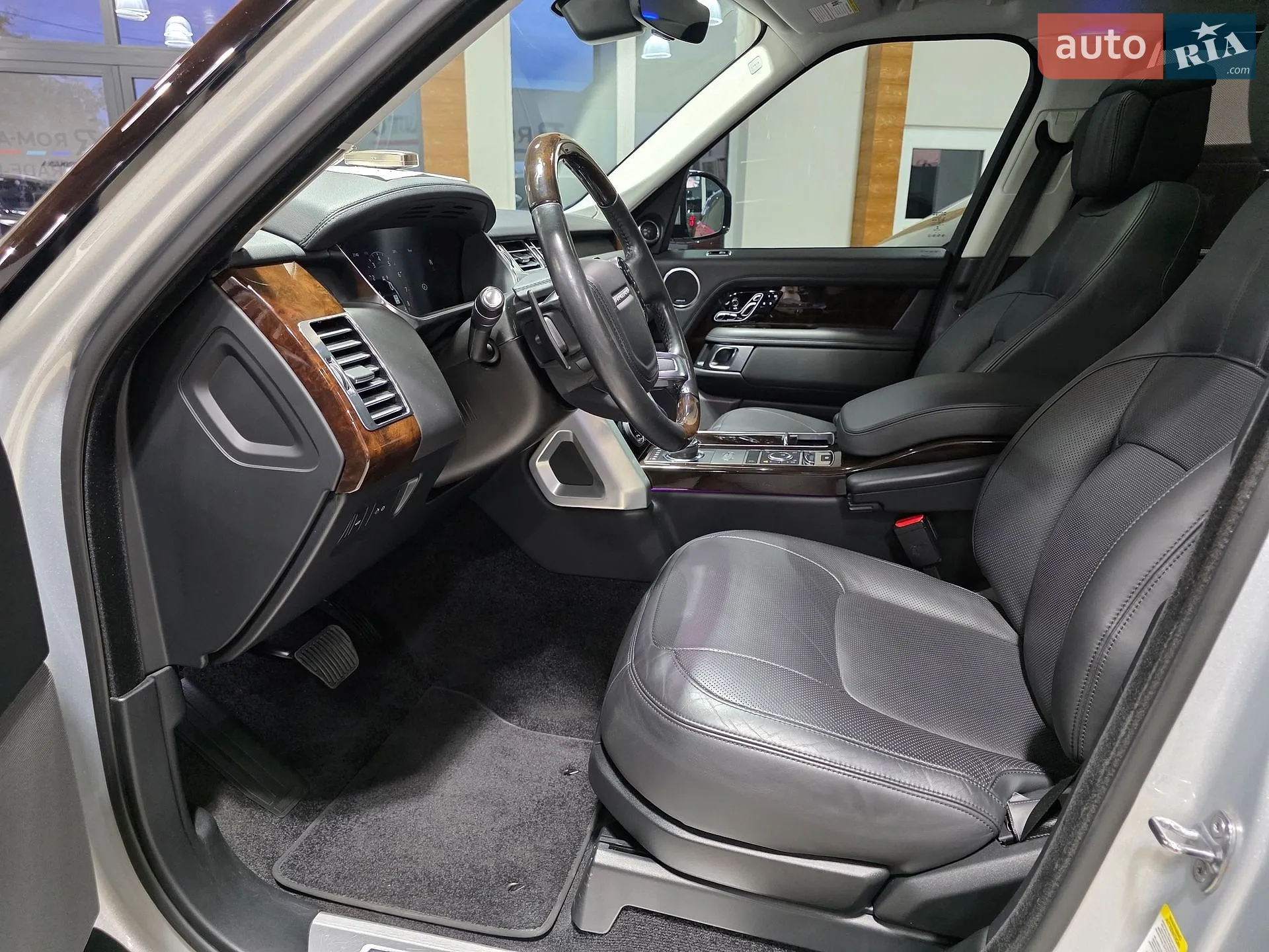 2019 Land Rover Range Rover - мініатюра 28