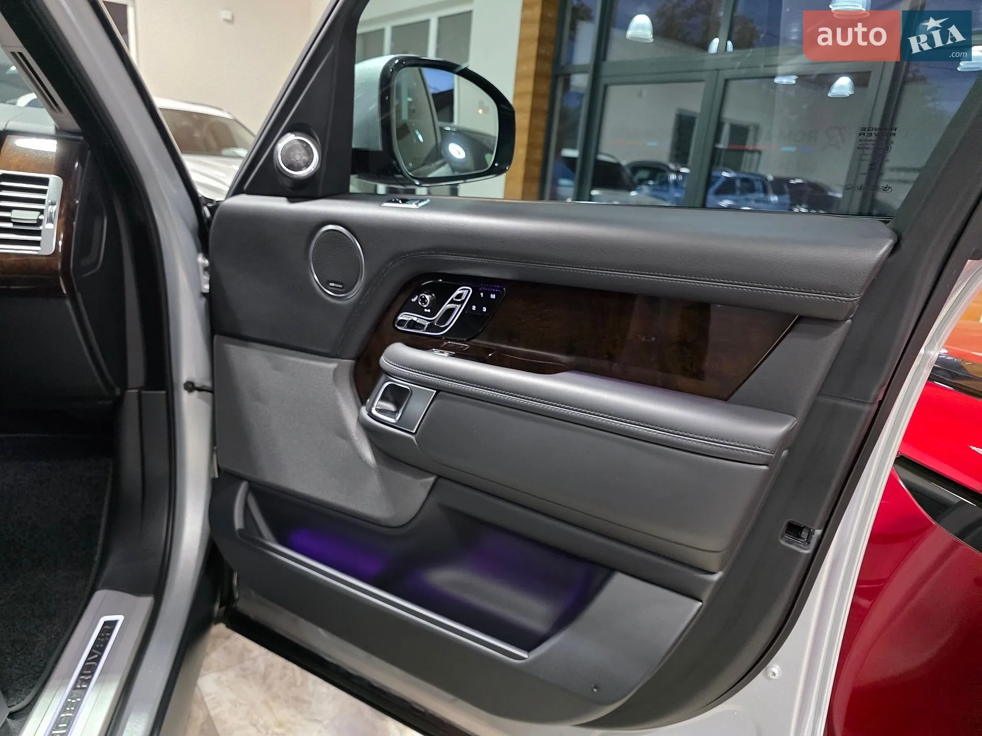 2019 Land Rover Range Rover - мініатюра 56