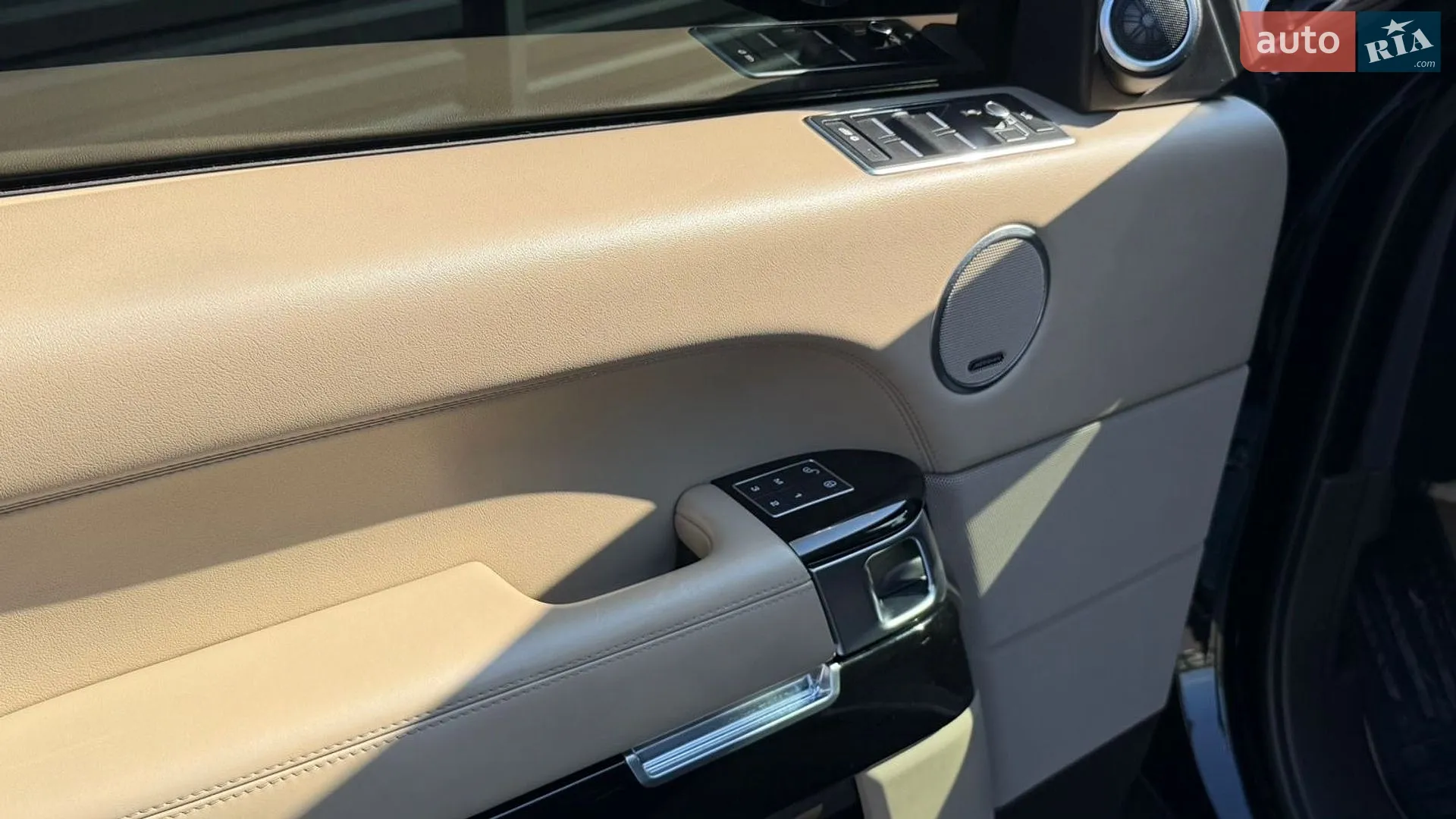 2015 Land Rover Range Rover - мініатюра 12