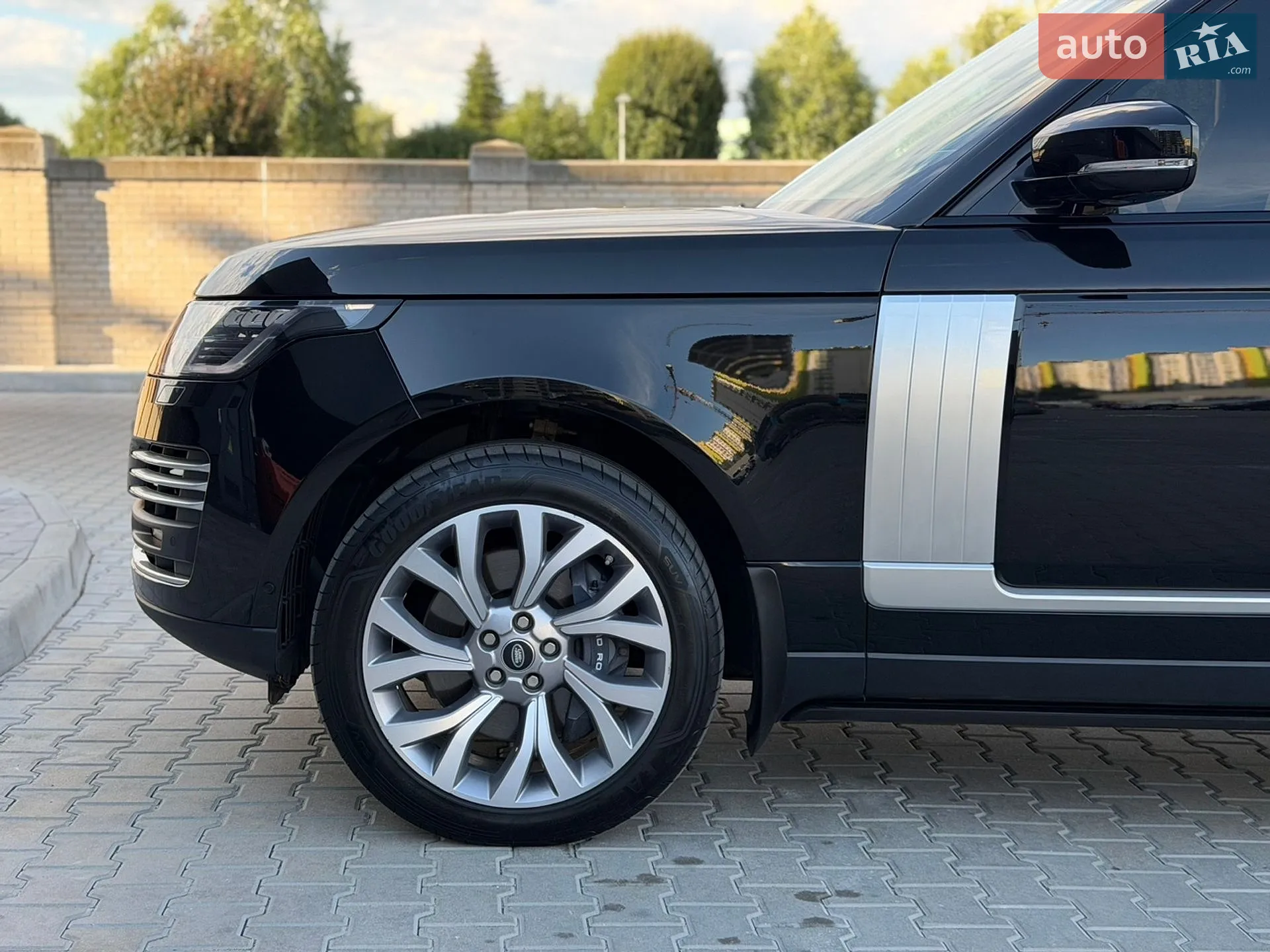 2020 Land Rover Range Rover - мініатюра 16